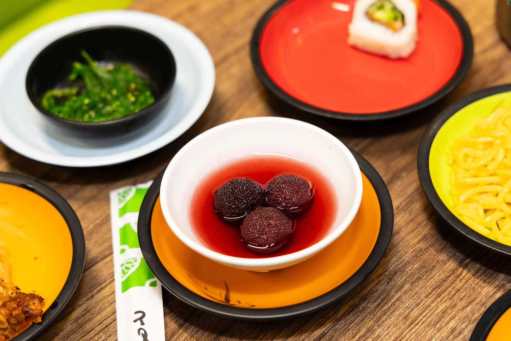 Running sushi: neomezené hodování i nealkoholické nápoje pro 1 osobu