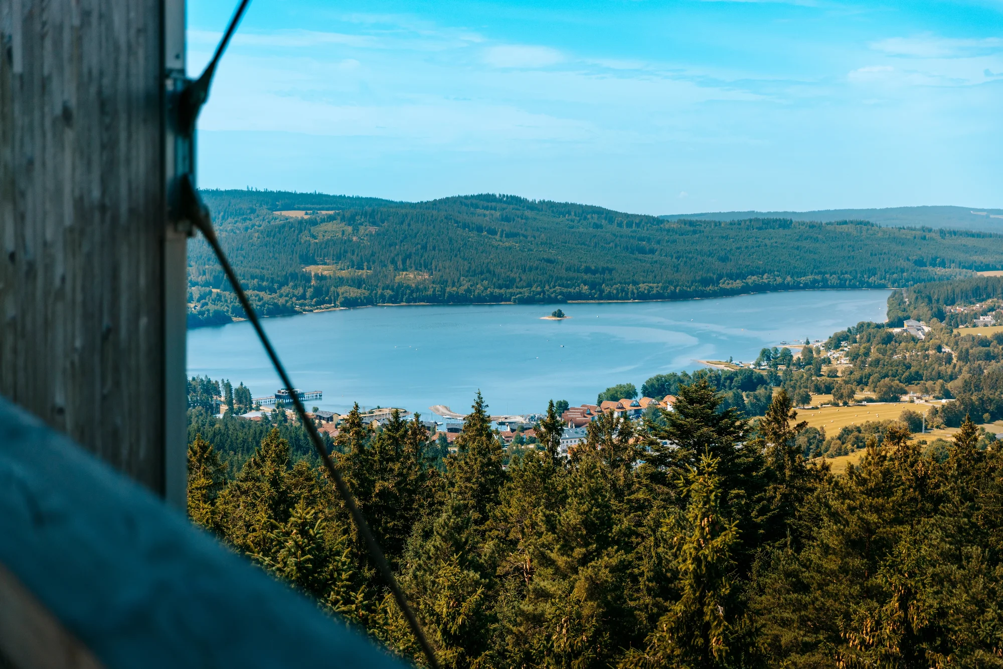 Pobyt u Lipna: chata až pro 6 osob s vlastní venkovní vířivkou, půjčení kol