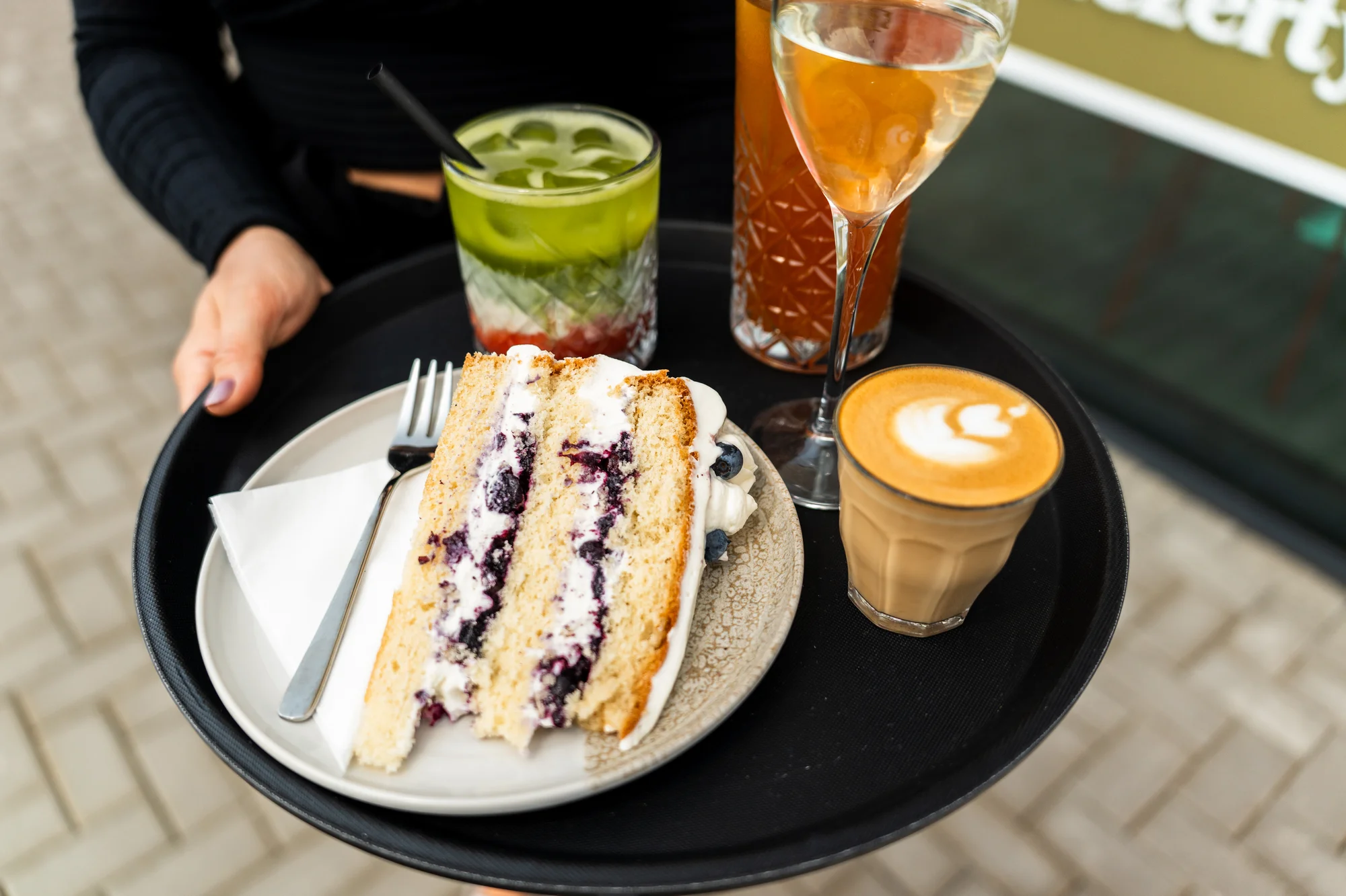 Oslaďte si život: otevřené vouchery na 250 až 500 Kč do kavárny a bistra v Pasohlávkách