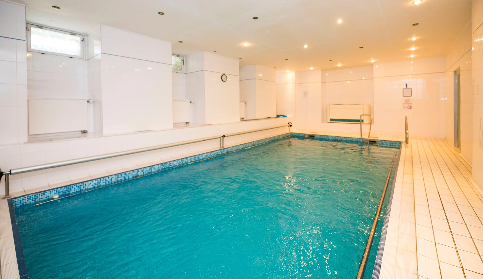 Wellness pobyt v historickém 4* hotelu v Mariánských Lázních: polopenze, až 6 procedur a bazén