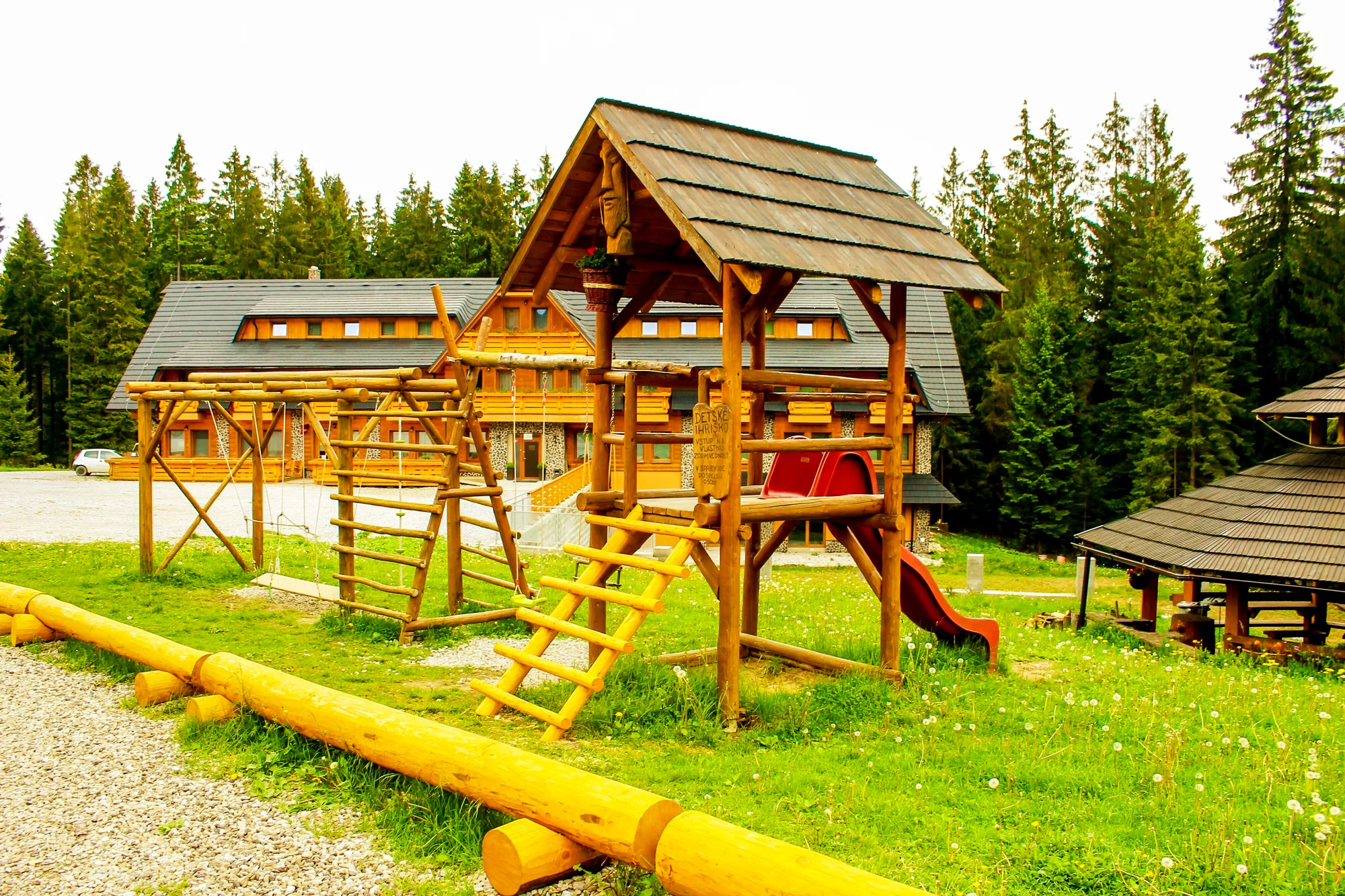 Pobyt v Kolibě u Kuba nebo Rekreačních domech v oravské přírodě s polopenzí, wellness a spoustou aktivit