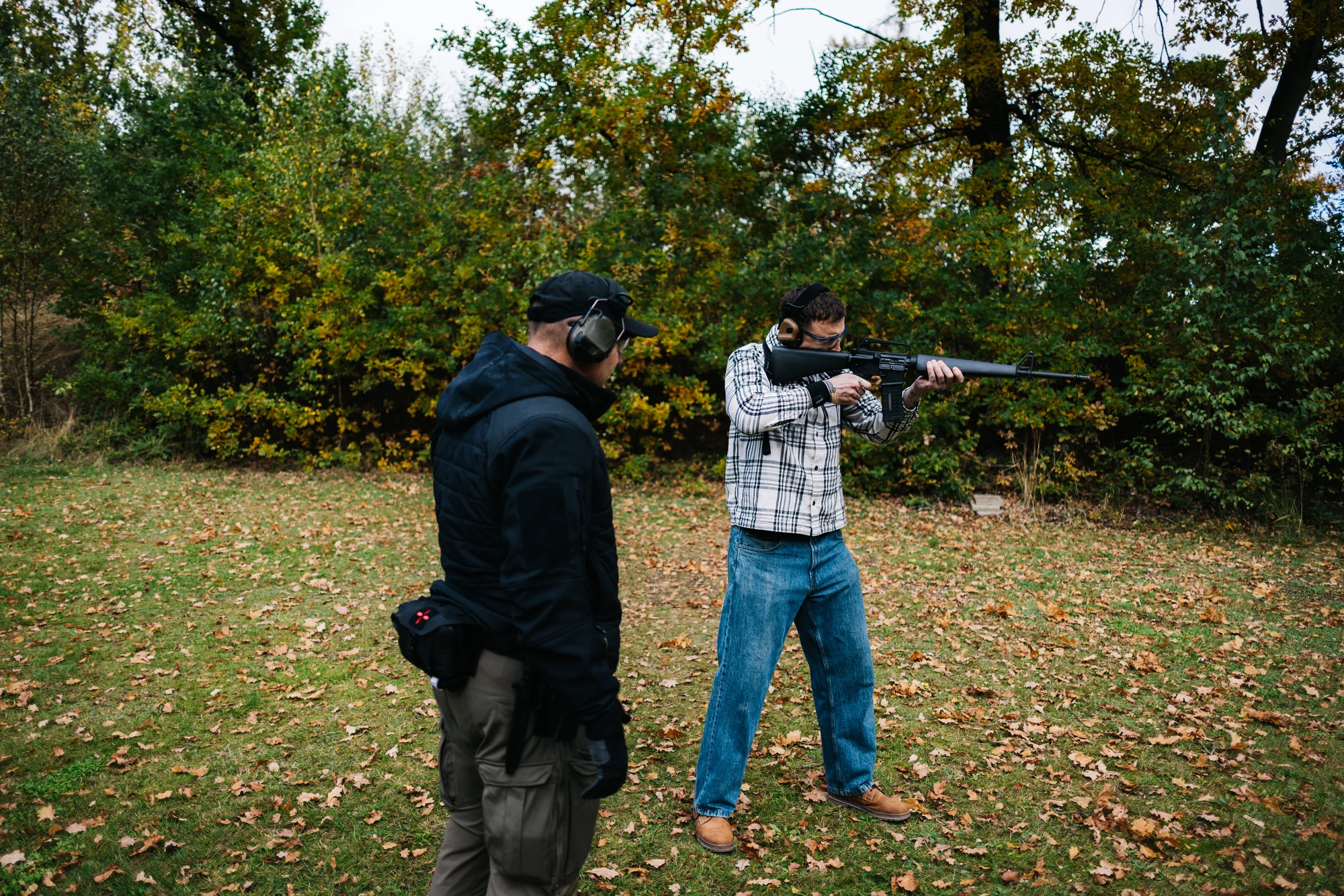 Dynamická zážitková střelba z krátkých i dlouhých zbraní, 114 výstřelů, 2–3 hodiny