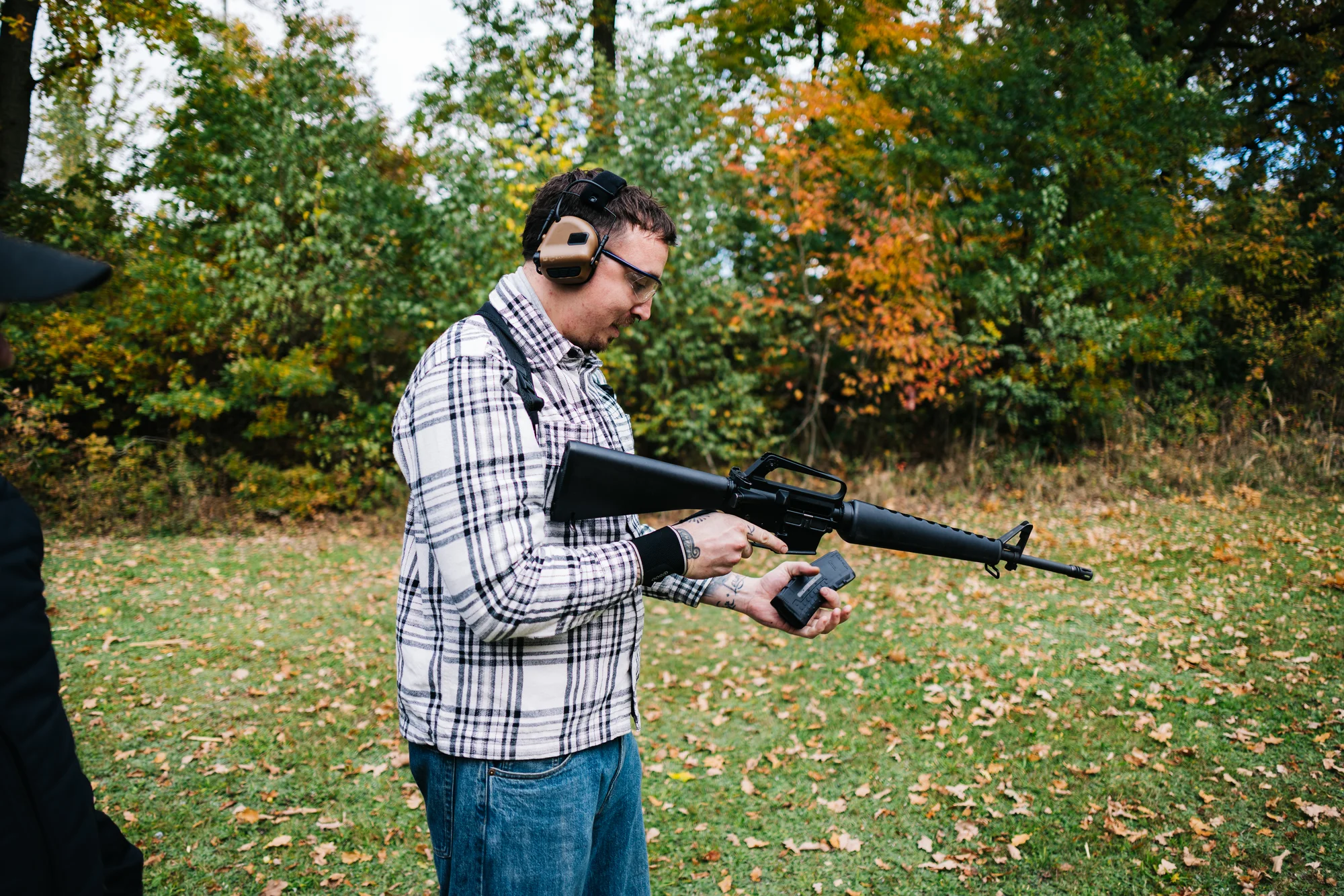 Dynamická zážitková střelba z krátkých i dlouhých zbraní, 114 výstřelů, 2–3 hodiny