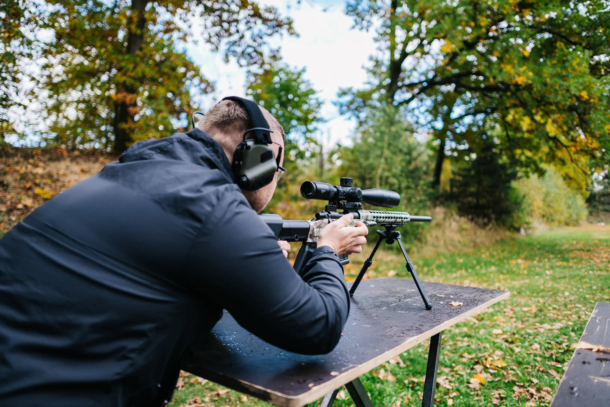 Dynamická zážitková střelba z krátkých i dlouhých zbraní, 114 výstřelů, 2–3 hodiny