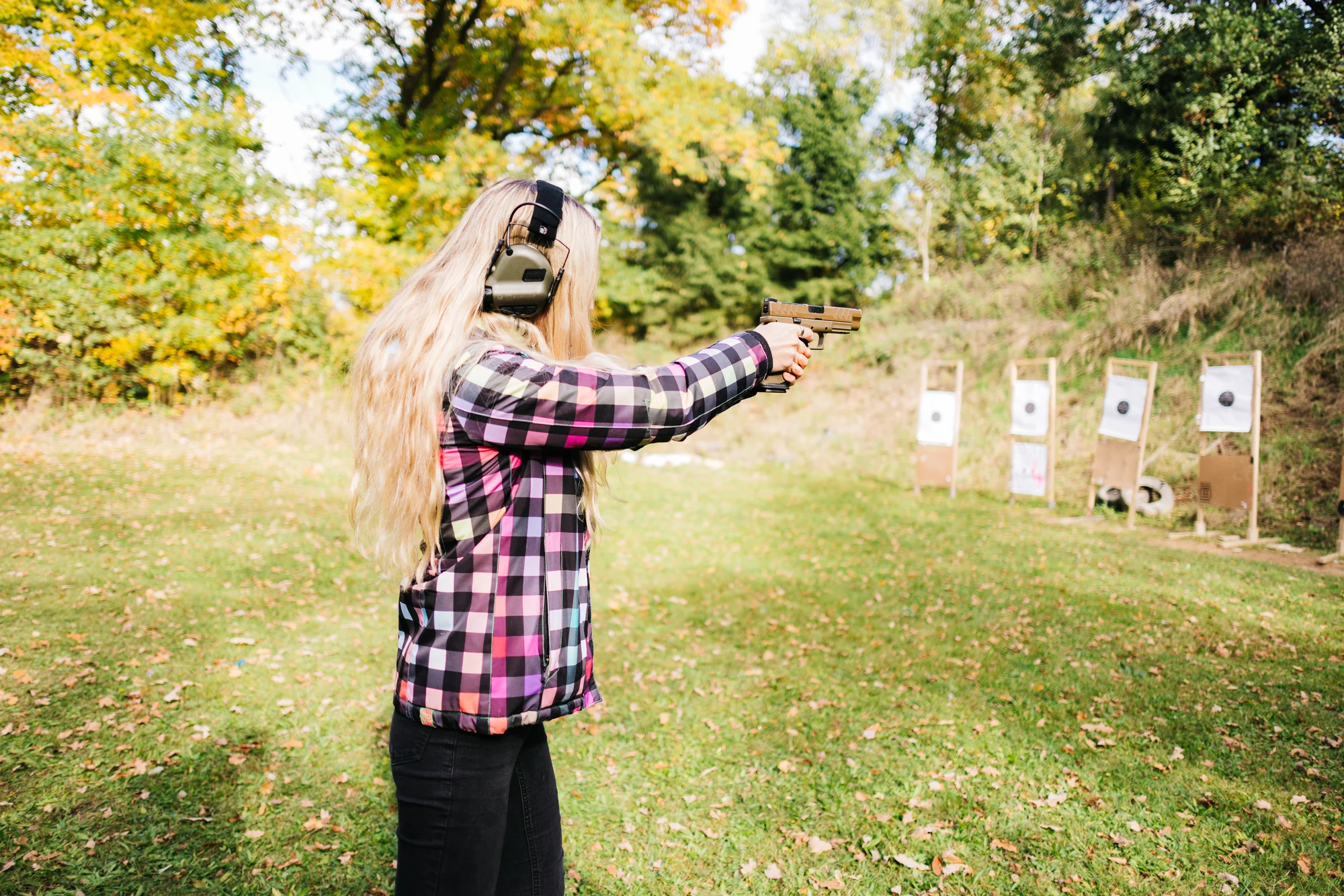 Dynamická zážitková střelba z krátkých i dlouhých zbraní, 114 výstřelů, 2–3 hodiny