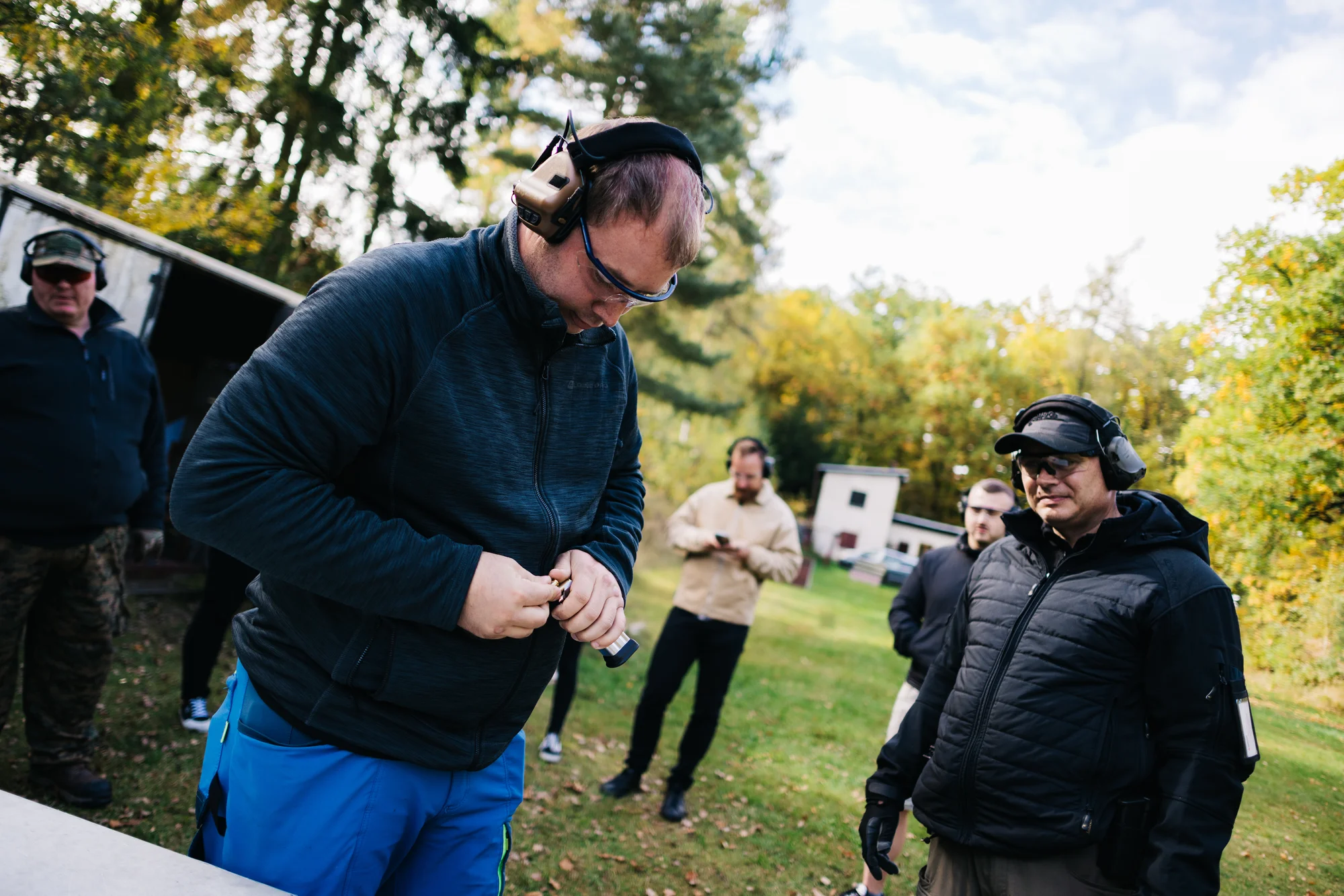 Dynamická zážitková střelba z krátkých i dlouhých zbraní, 114 výstřelů, 2–3 hodiny