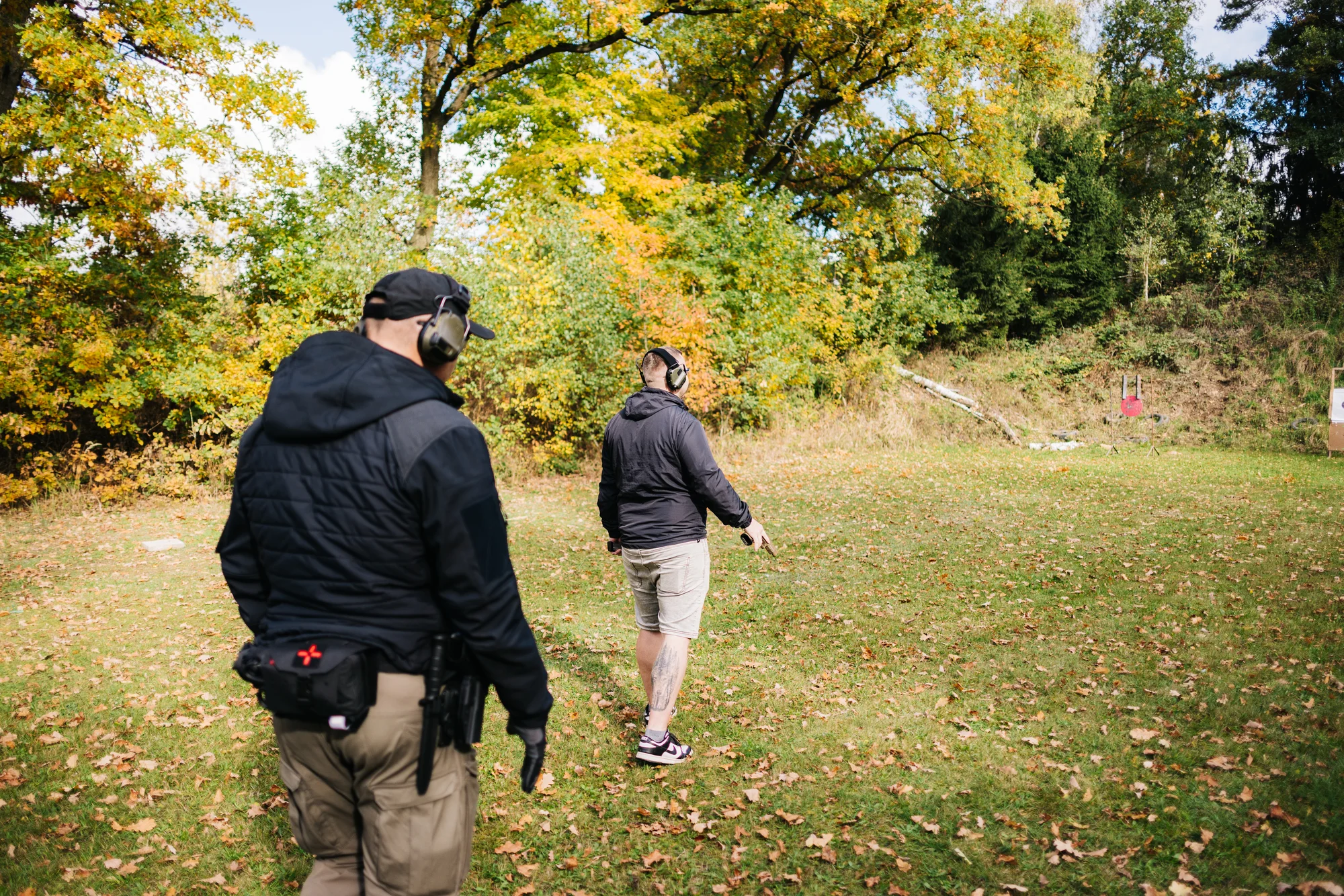 Dynamická zážitková střelba z krátkých i dlouhých zbraní, 114 výstřelů, 2–3 hodiny