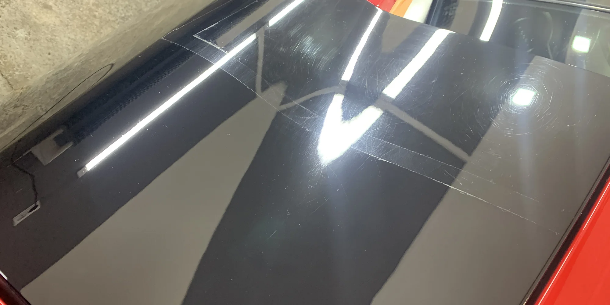 Detailní čištění exteriéru a interiéru auta s roční ochranou: zářivý lesk a špičková péče o každý vůz