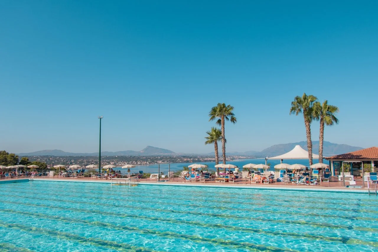 Sicílie: 4* hotel s vodním parkem, strava dle výběru od snídaní po all inclusive