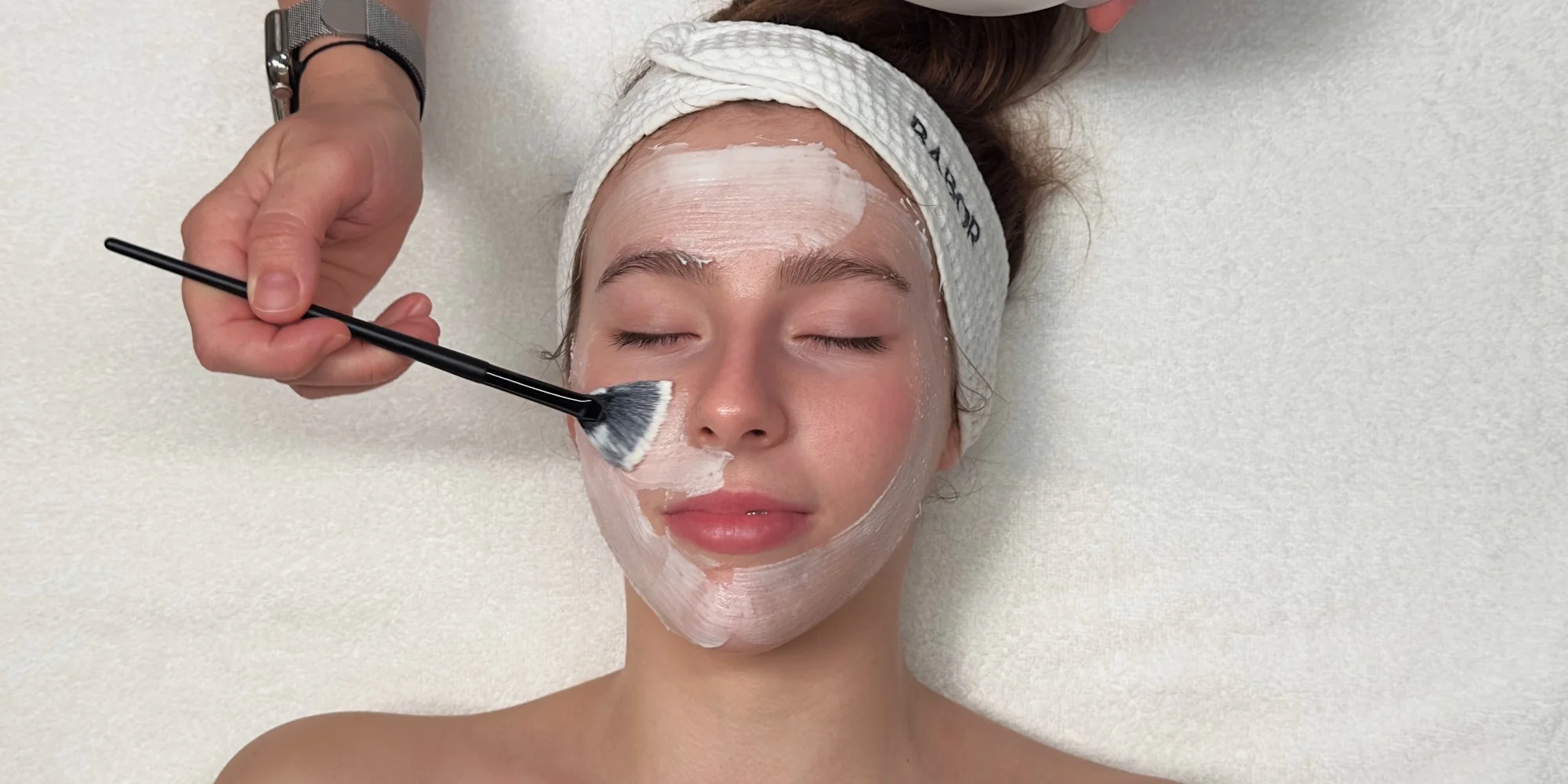 Péče o pleť na míru: základní, komplexní i liftingové ošetření