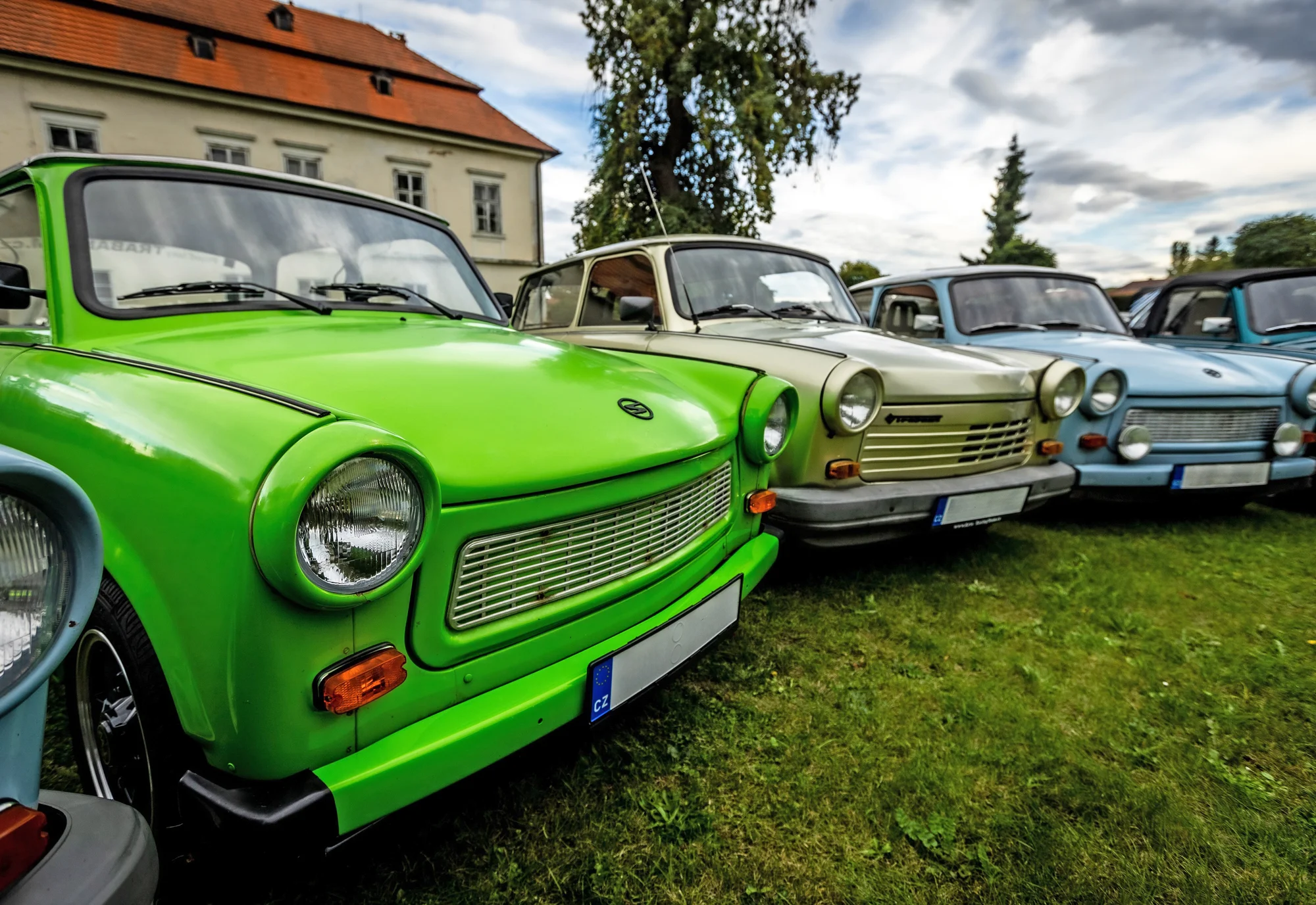 Komentovaná prohlídka Trabant muzea a hodinová vyjížďka Trabantem s řidičem pro 2 osoby