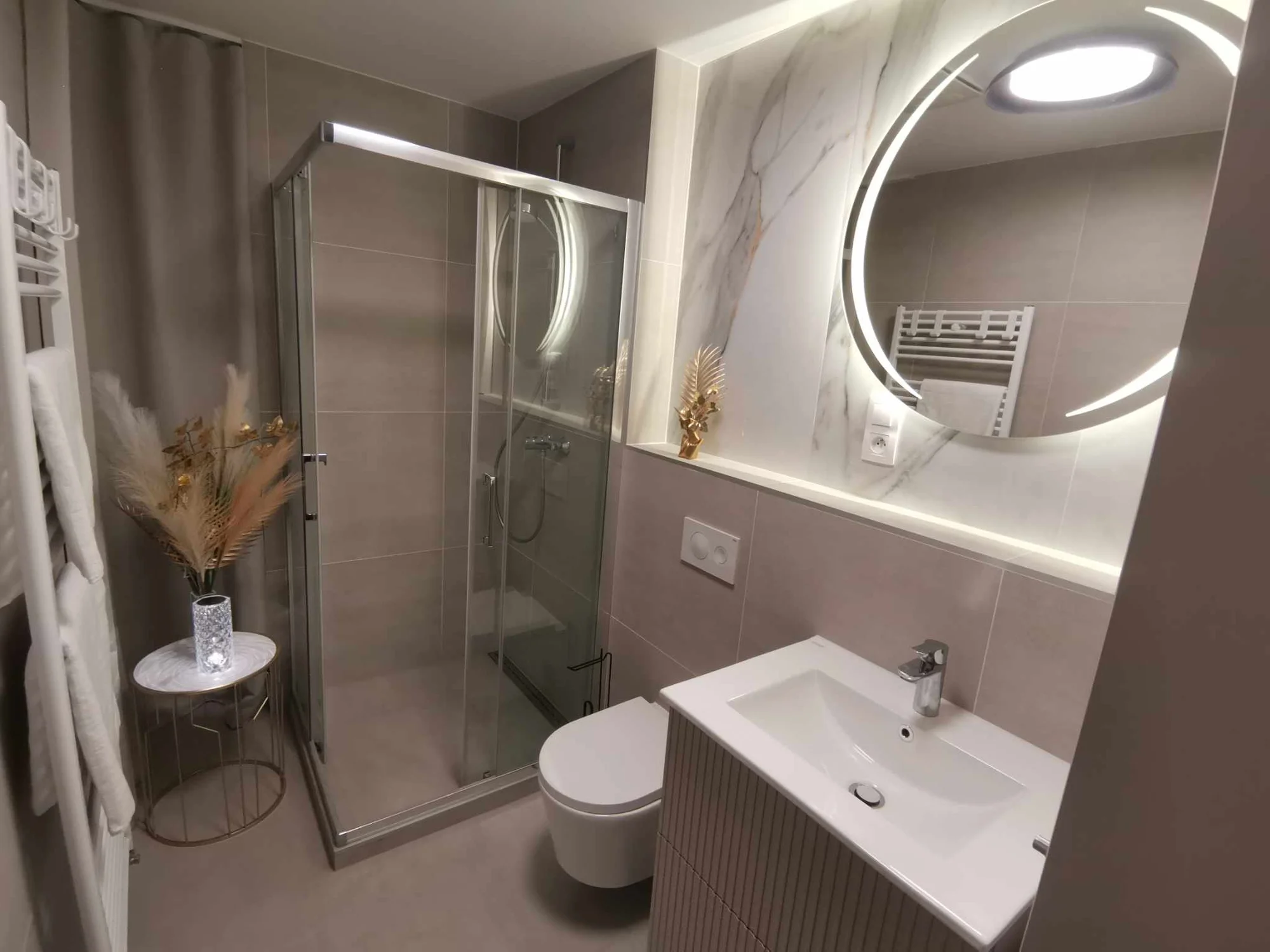 Luxusní apartmán v centru Trnavy se snídaňovým boxem