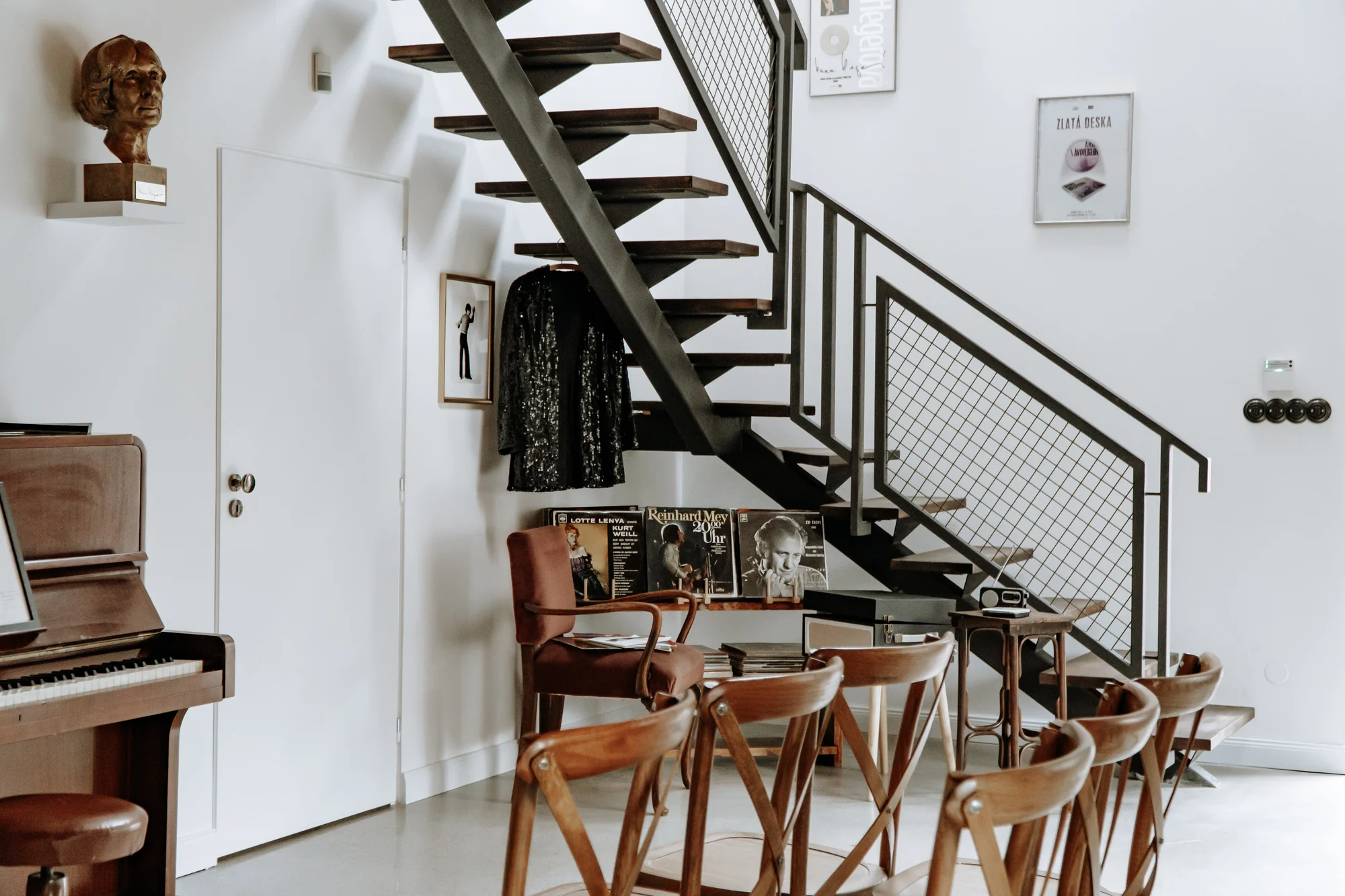 Pobyt v domě Hany Hegerové s degustací jejích oblíbených pokrmů, vstupem do Thermal Nesvady či zážitkovým vařením