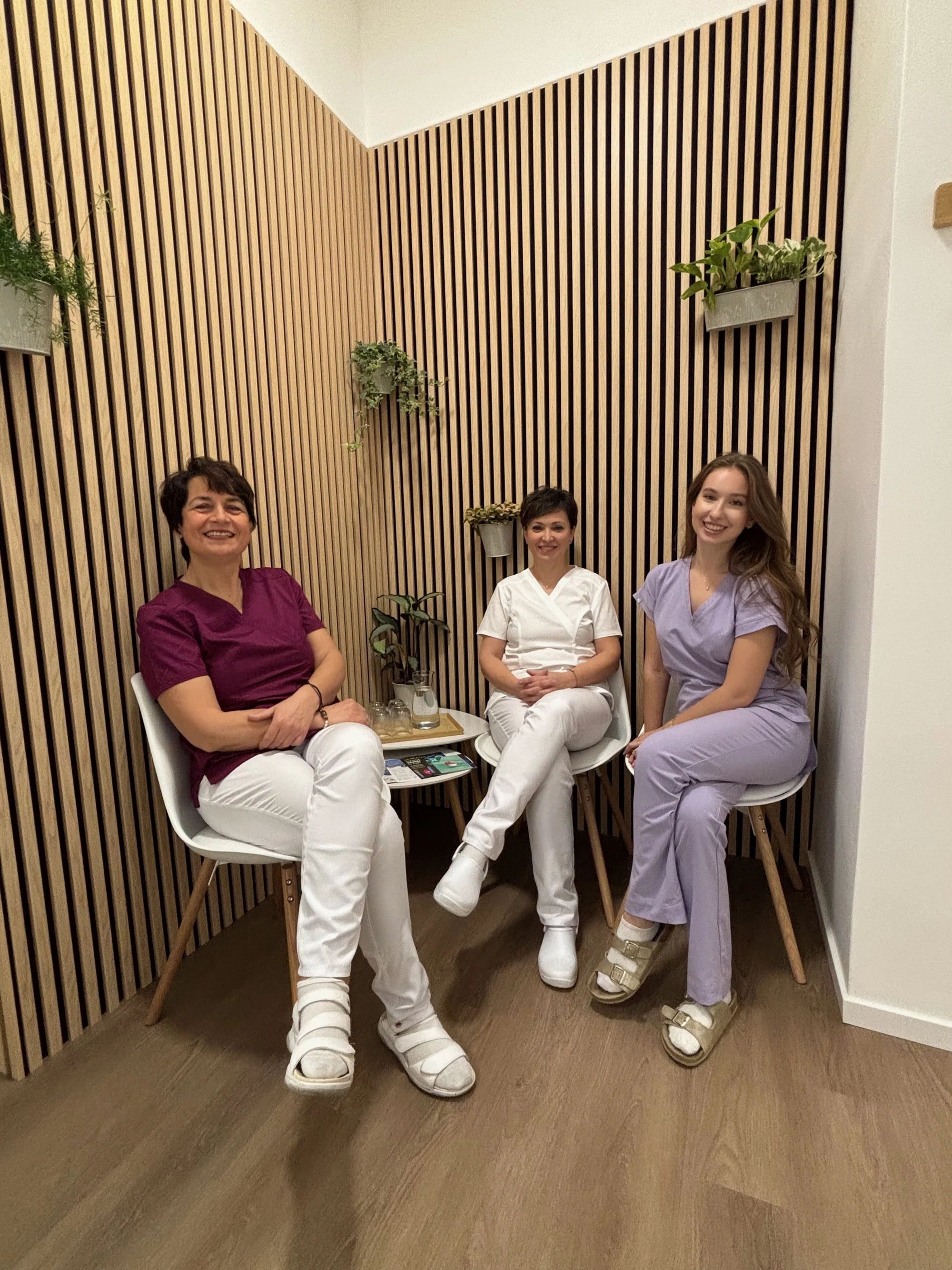 Vstříc zářivému úsměvu: dentální hygiena i ordinační či domácí bělení