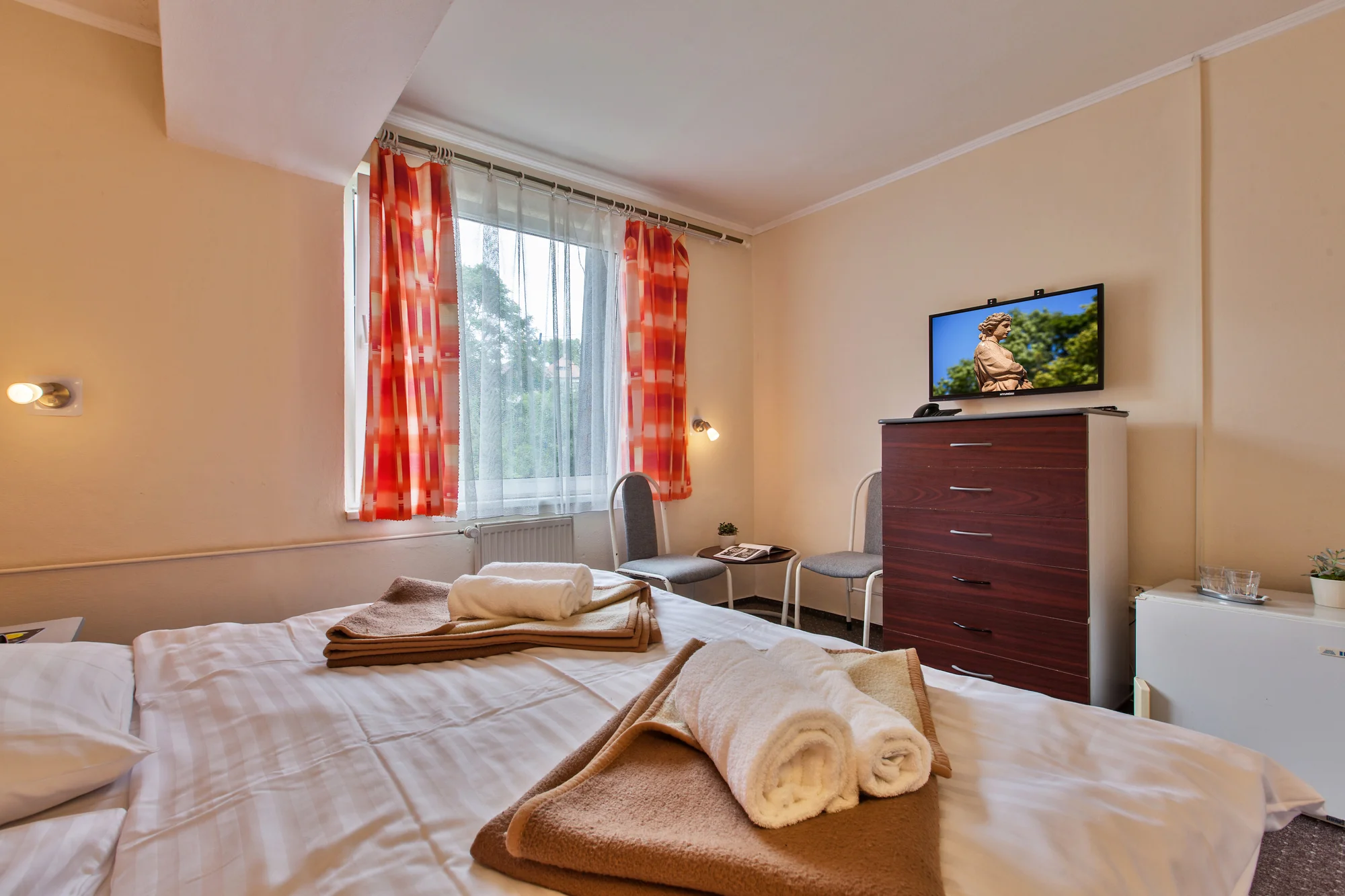 Fantastický odpočinek v lázních Sklené Teplice: ubytování se stravou a lázeňskými procedurami