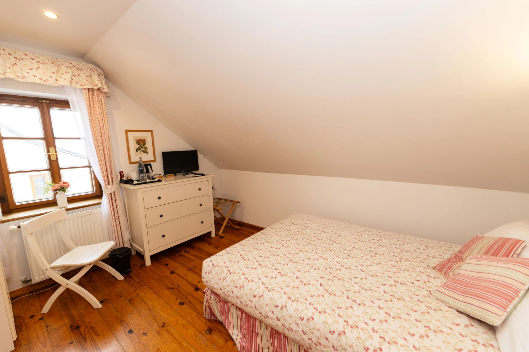 Romantický penzion v historickém centru Telče (UNESCO) se snídaní a lahví vína