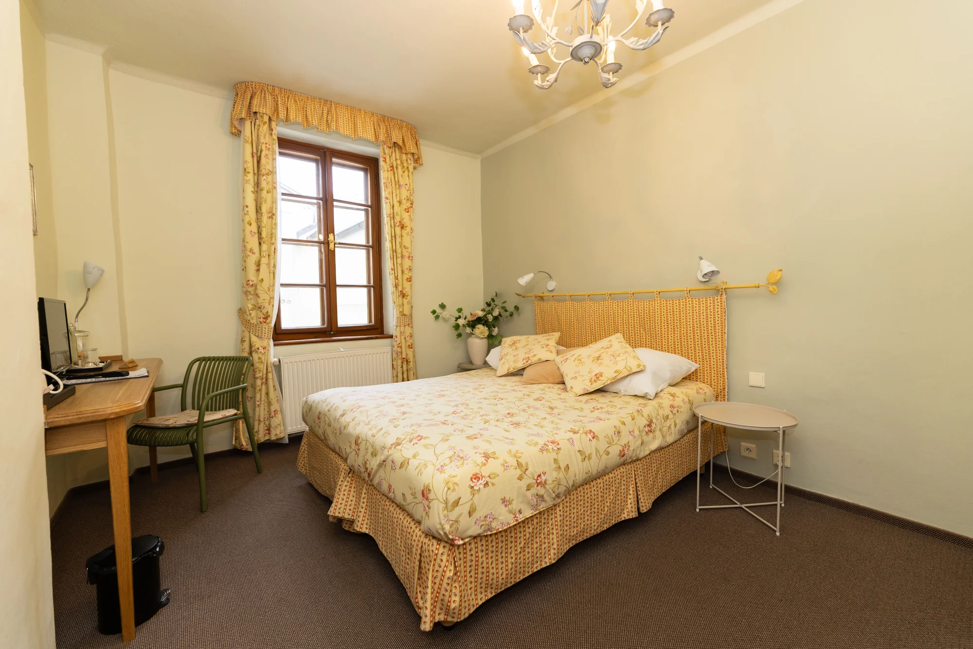 Romantický penzion v historickém centru Telče (UNESCO) se snídaní a lahví vína