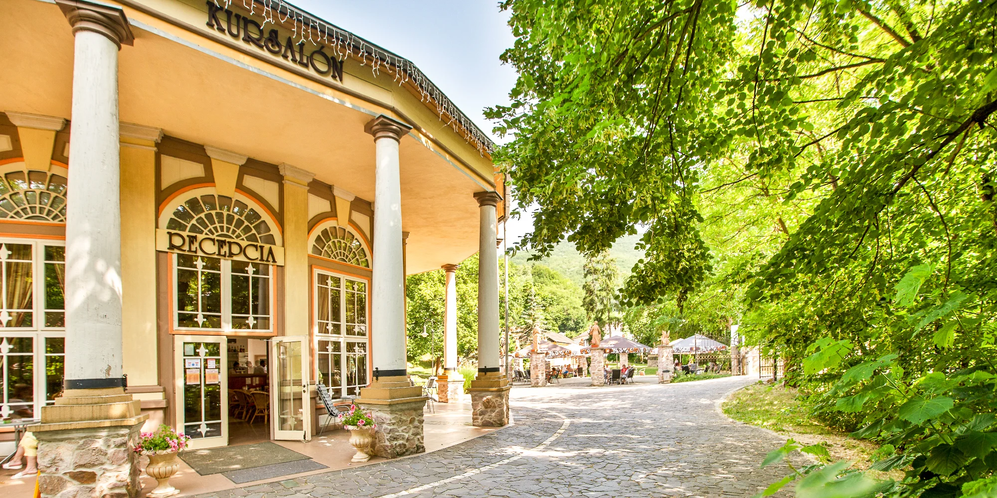 Fantastický odpočinek v lázních Sklené Teplice: ubytování se stravou a lázeňskými procedurami