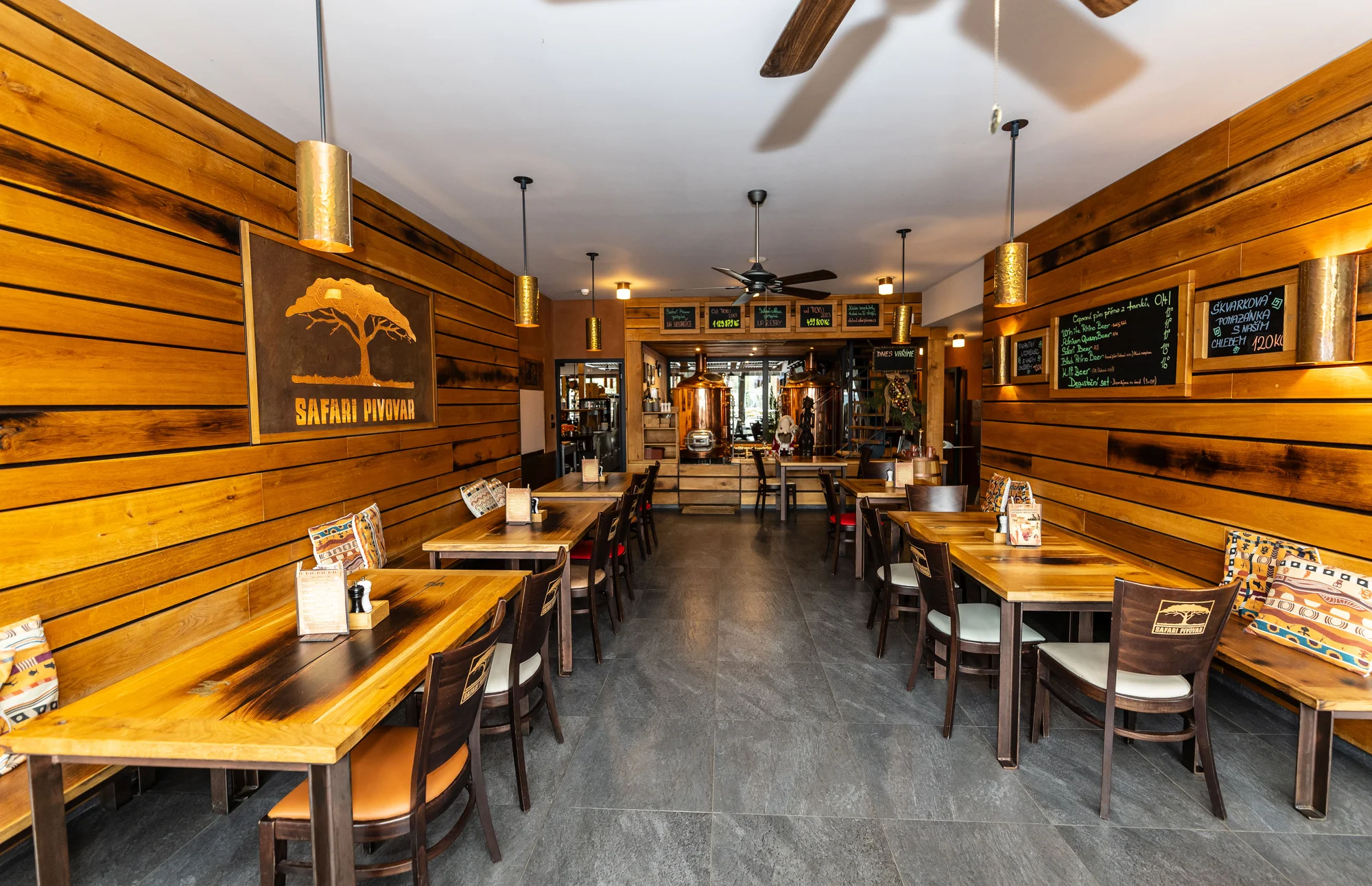 Afrika ve Dvoře Králové: 4* hotel v Safari Parku se snídaní a vstupem do safari