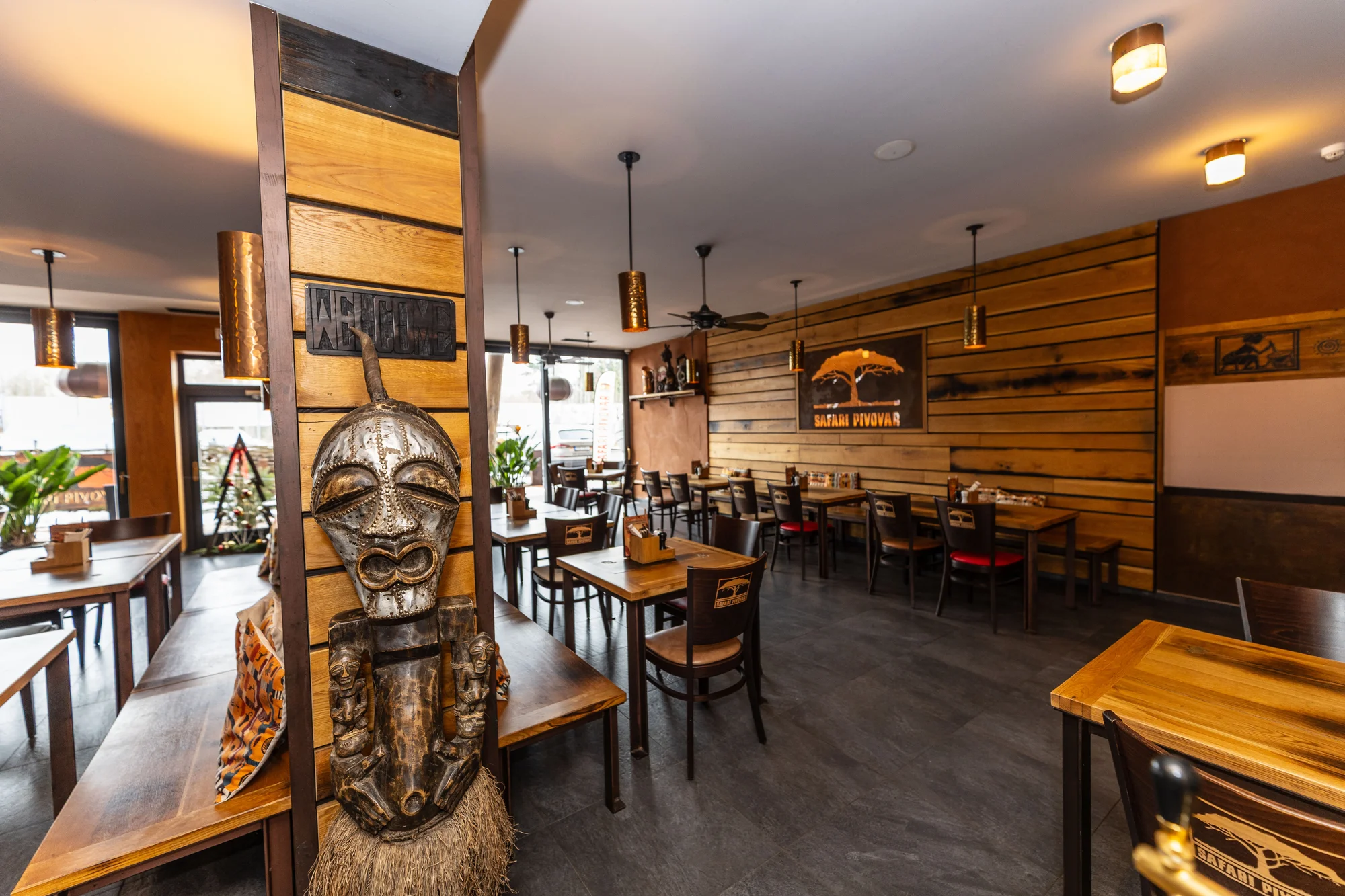 Afrika ve Dvoře Králové: 4* hotel v Safari Parku se snídaní a vstupem do safari