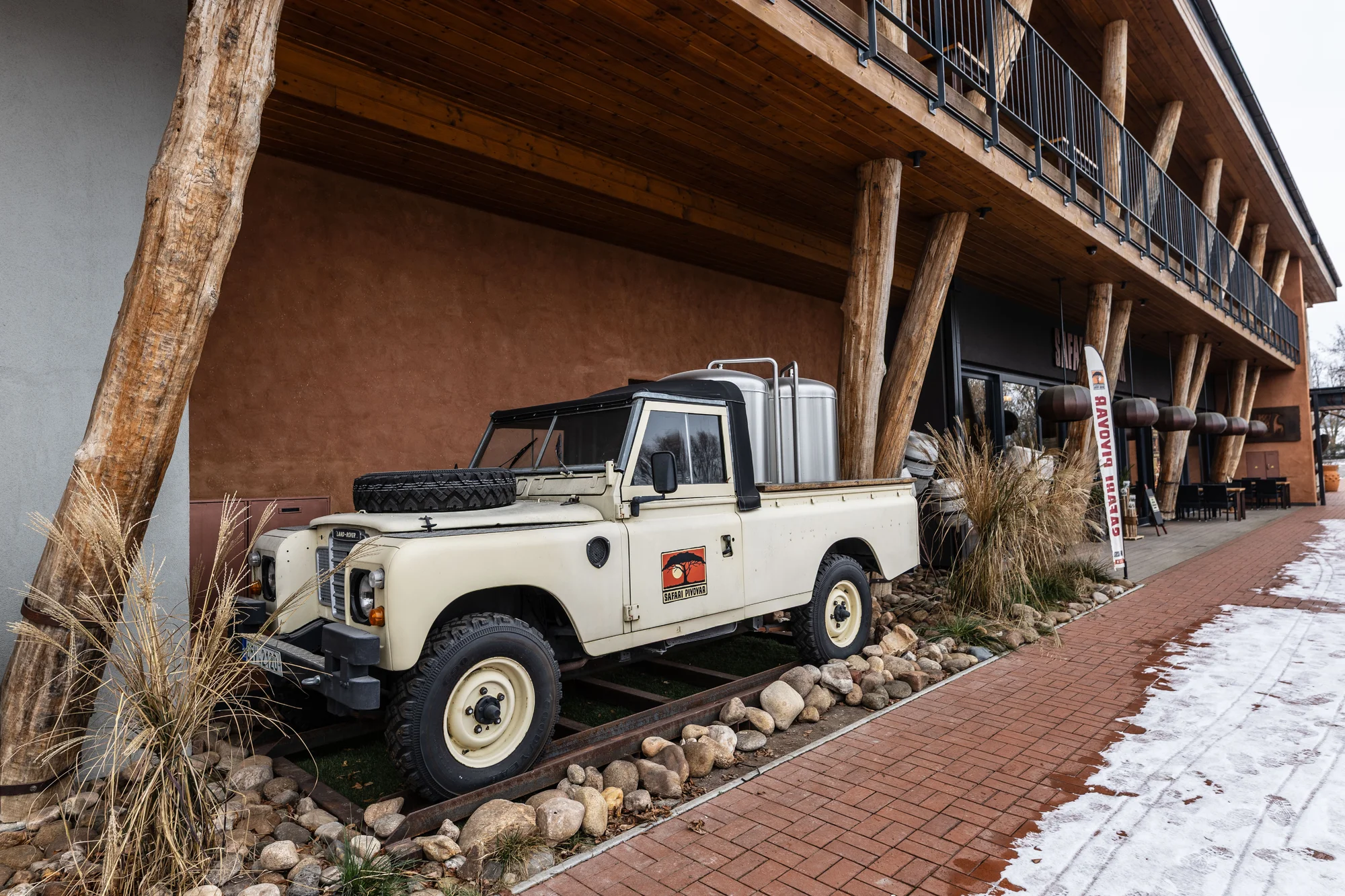 Afrika ve Dvoře Králové: 4* hotel v Safari Parku se snídaní a vstupem do safari