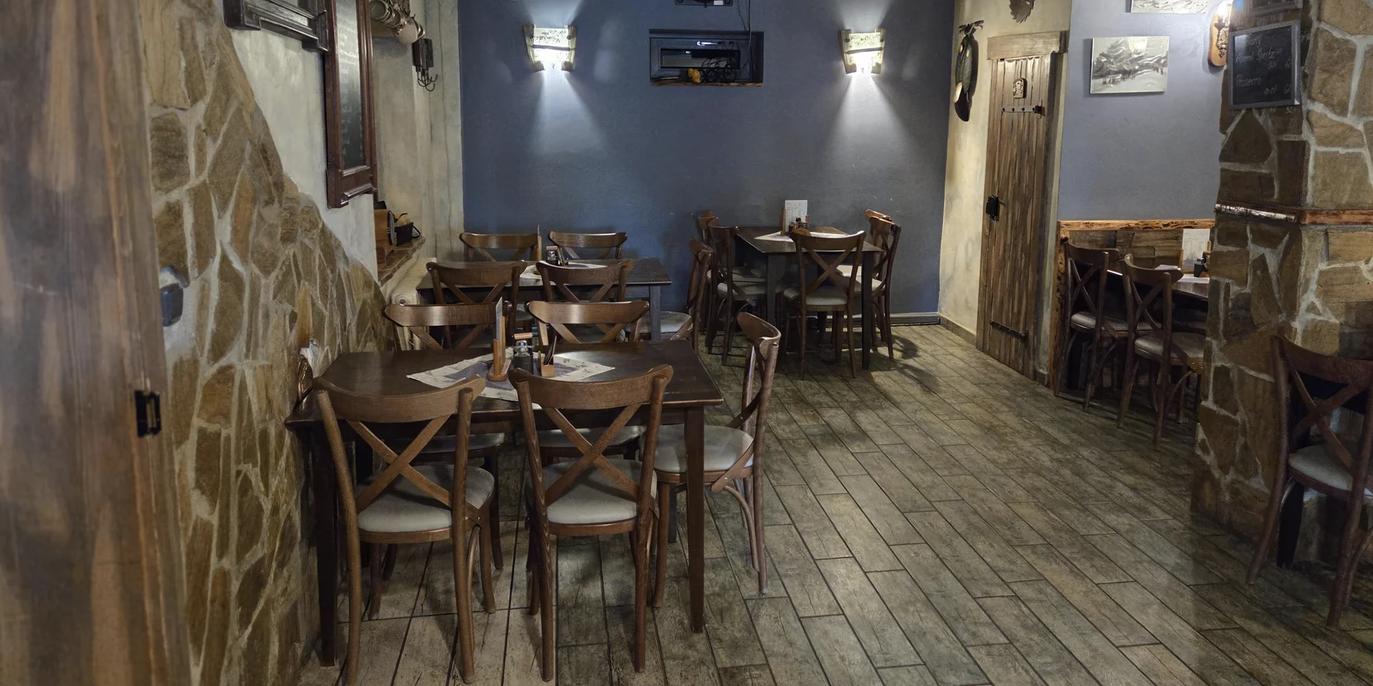 250g hovězí tatarák s topinkami: namíchaný nebo k vlastní úpravě