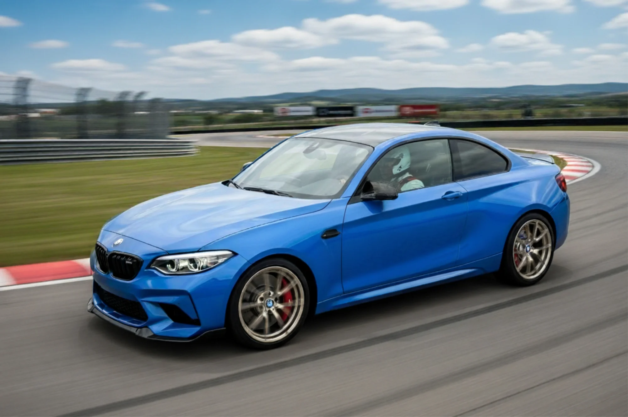 Jízda na okruhu jako řidič i spolujezdec v Sosnové, Třinci, Brně i na Slovensku: 1-4 kola