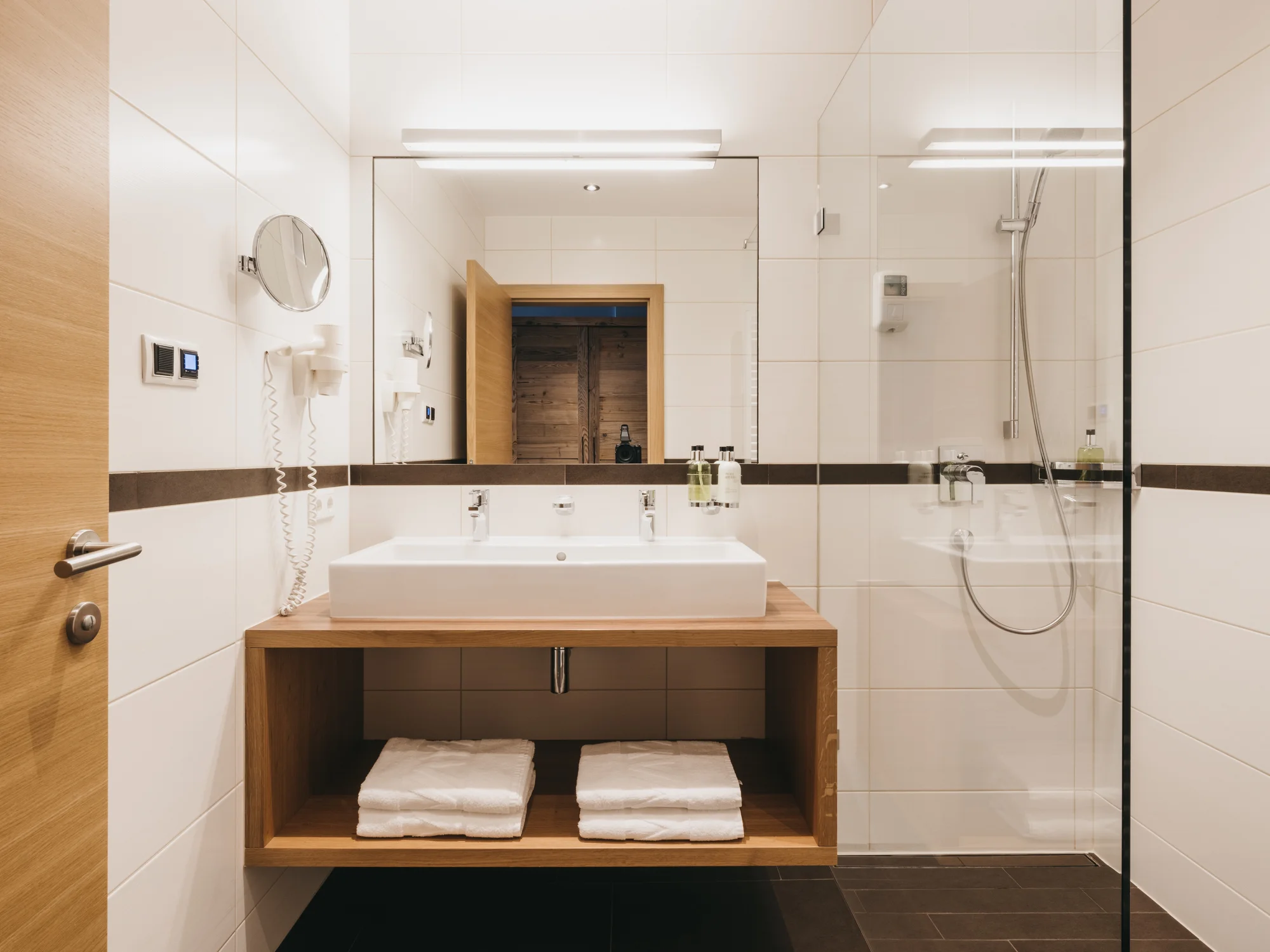 Dovolená v Zillertalu: hotel hned u sjezdovky, polopenze a neomezený relax v bazénech i saunách