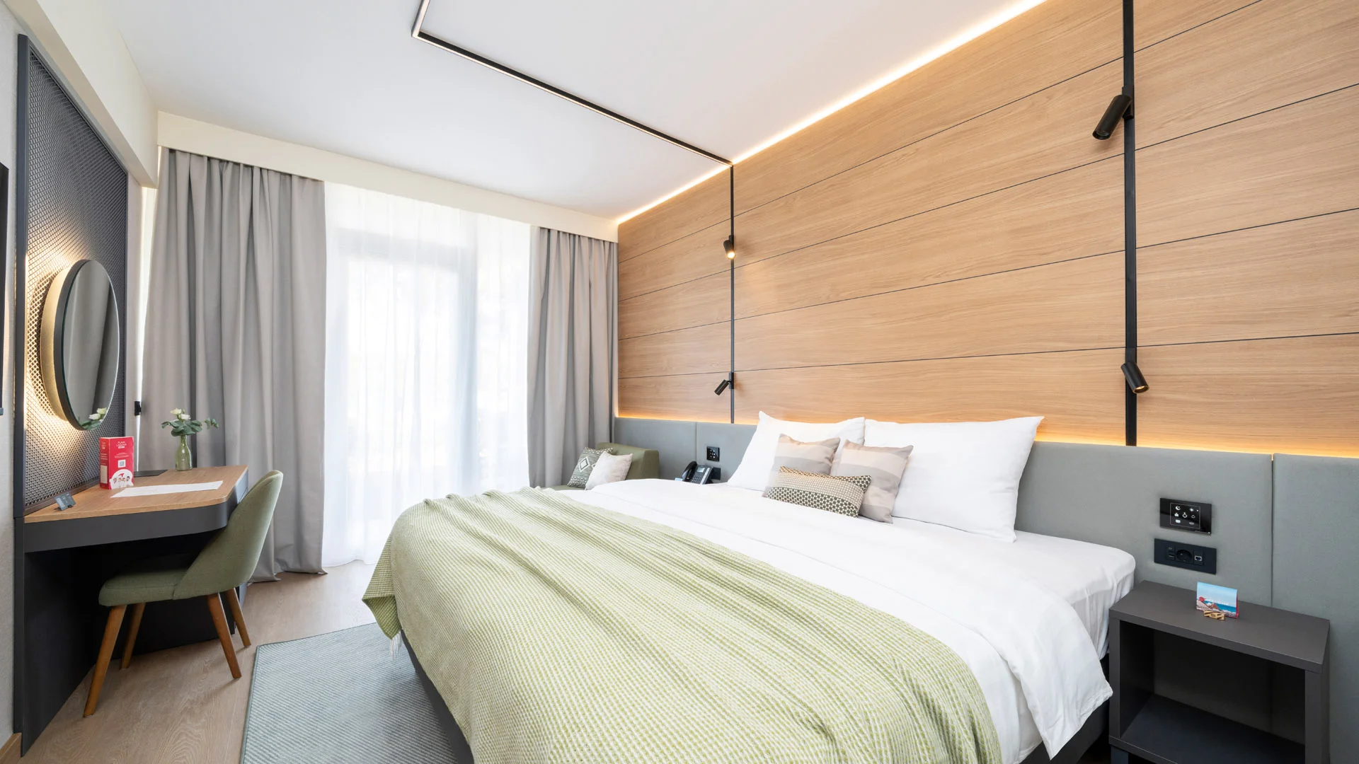 Nově zrekonstruovaný 4* hotel v Umagu přímo u moře: snídaně či polopenze a wellness