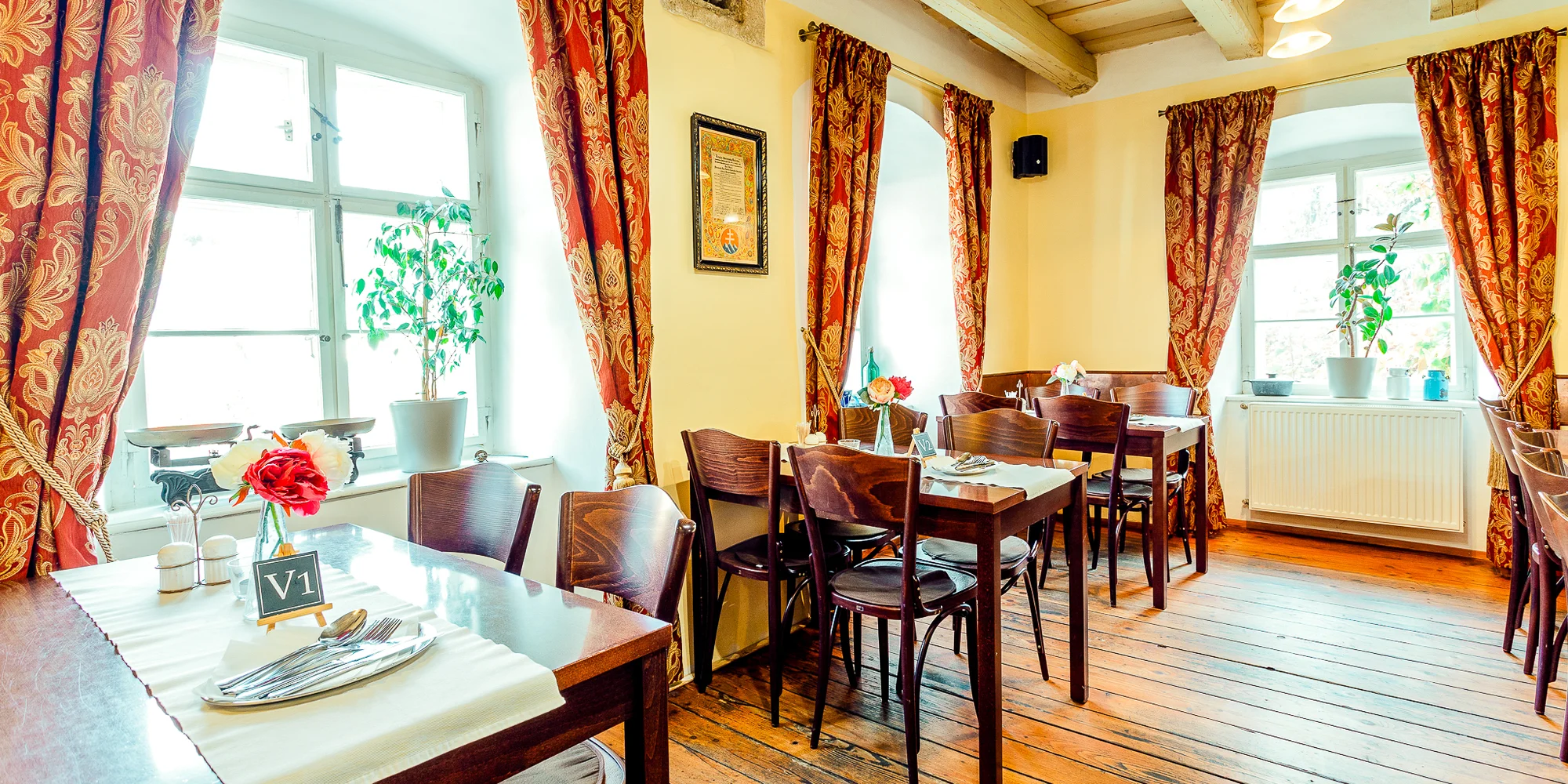 Elegantní nově zrekonstruované pokoje a apartmány v klidné části centra Banské Štiavnice