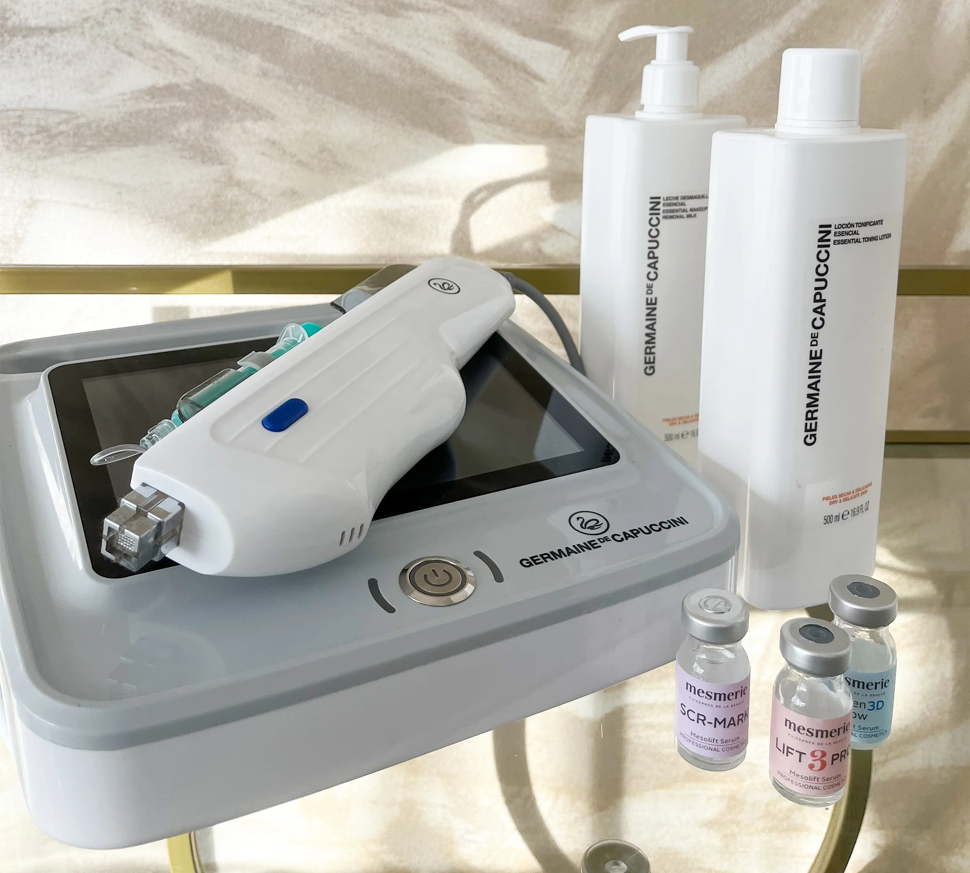 Cesta k zářivé pleti: lifting, mikrodermabraze, kosmetické ošetření či úprava obočí a řas