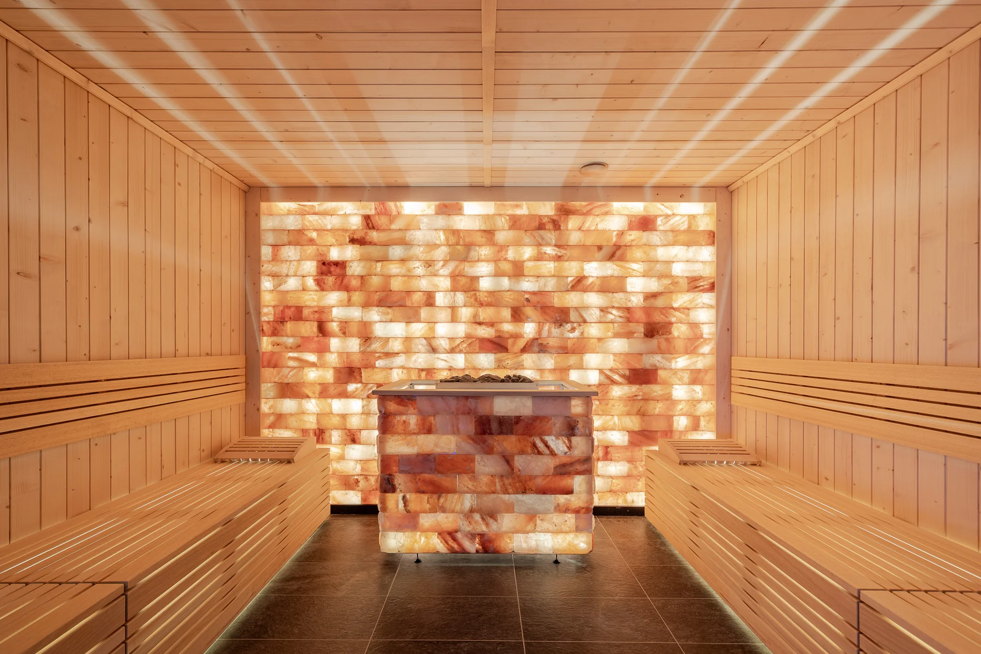 Dovolená s dětmi u Baltu: polopenze, vnitřní bazén a sauny, hřiště a herna