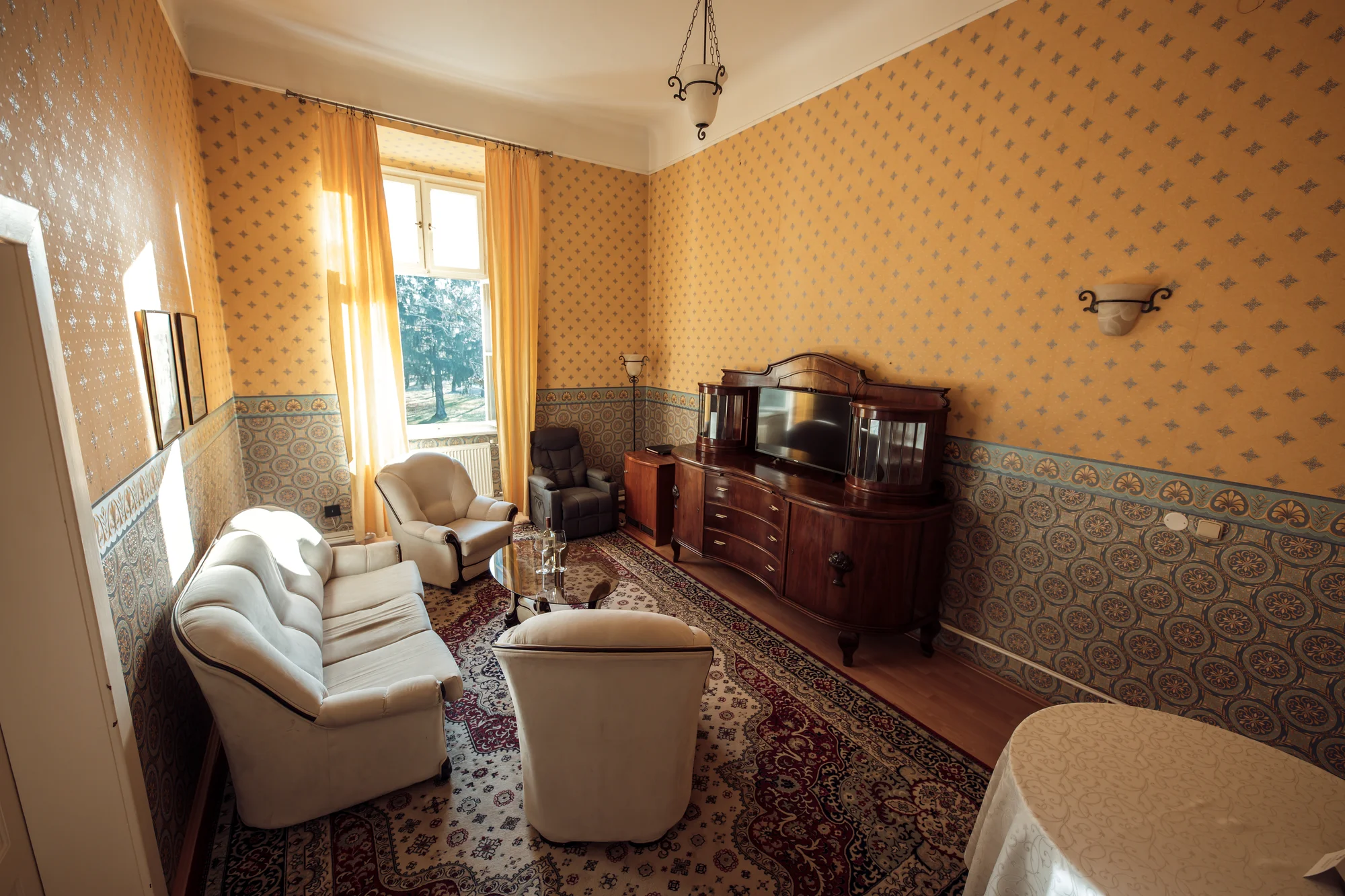 Hraběcí pobyt v zámečku nedaleko Nitry: polopenze, bowling i sleva do termálů