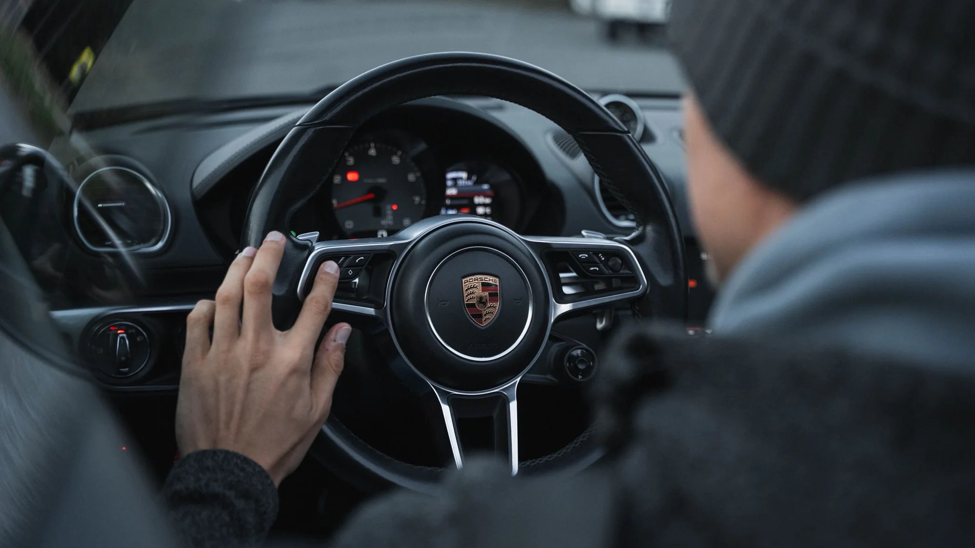 Pořádná jízda v nadupaném Porsche 718 Boxster S: 60 nebo 120 min.