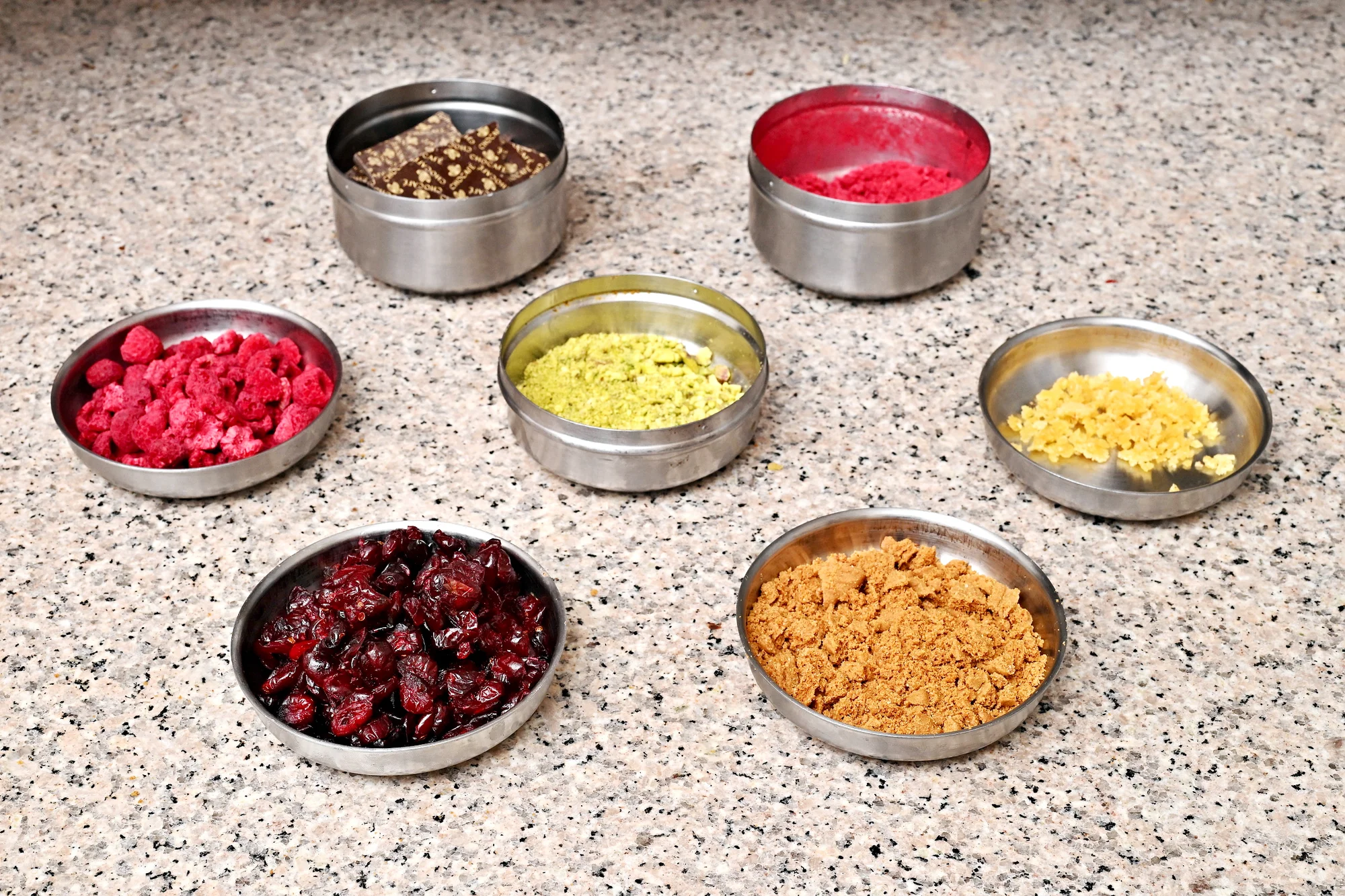 60min. čokoládový workshop: cake pops, lámaná čokoláda i máčené preclíky