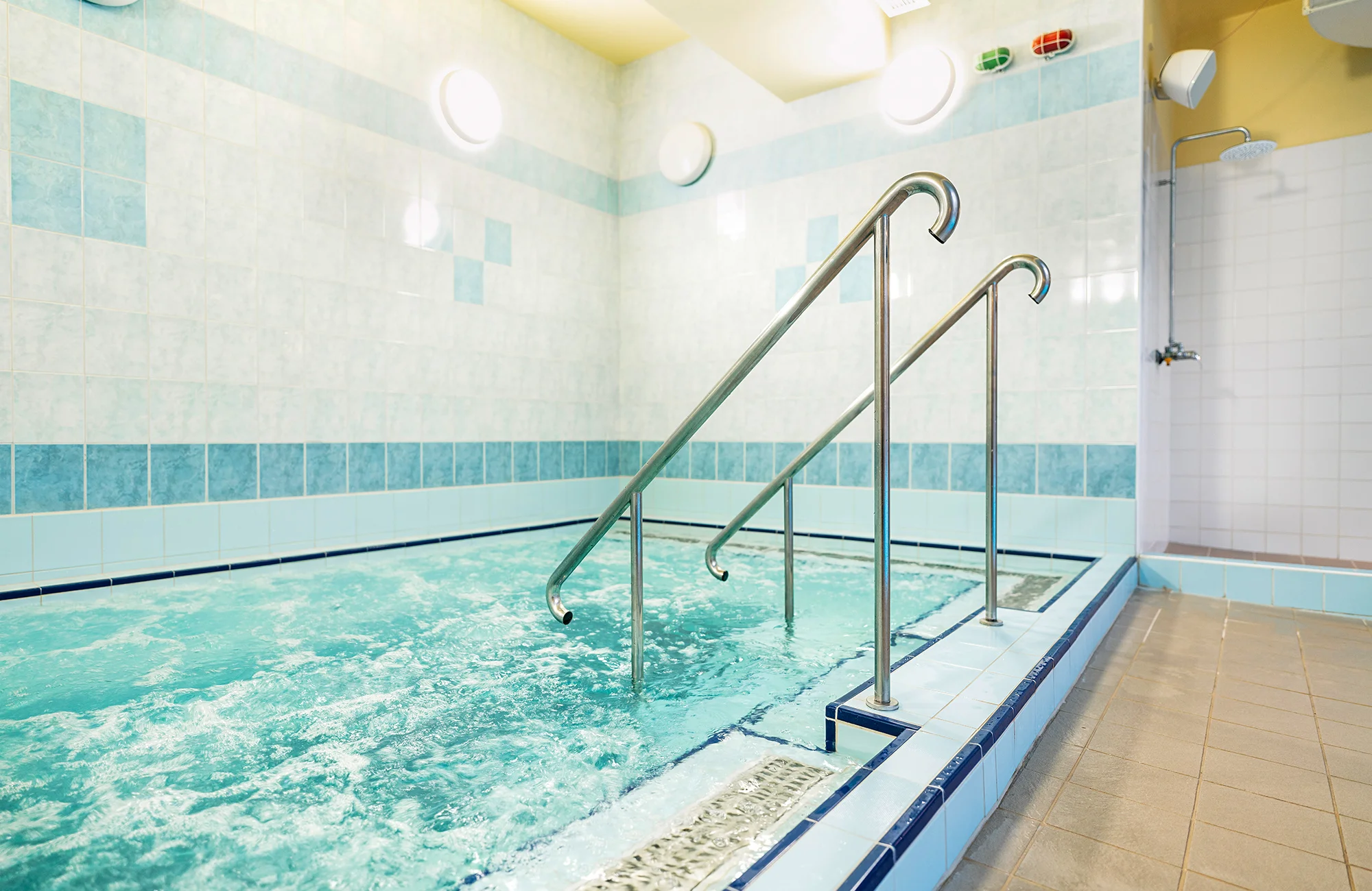 Relax v centru Brna: vstup do Lázní Rašínova pro 2 osoby