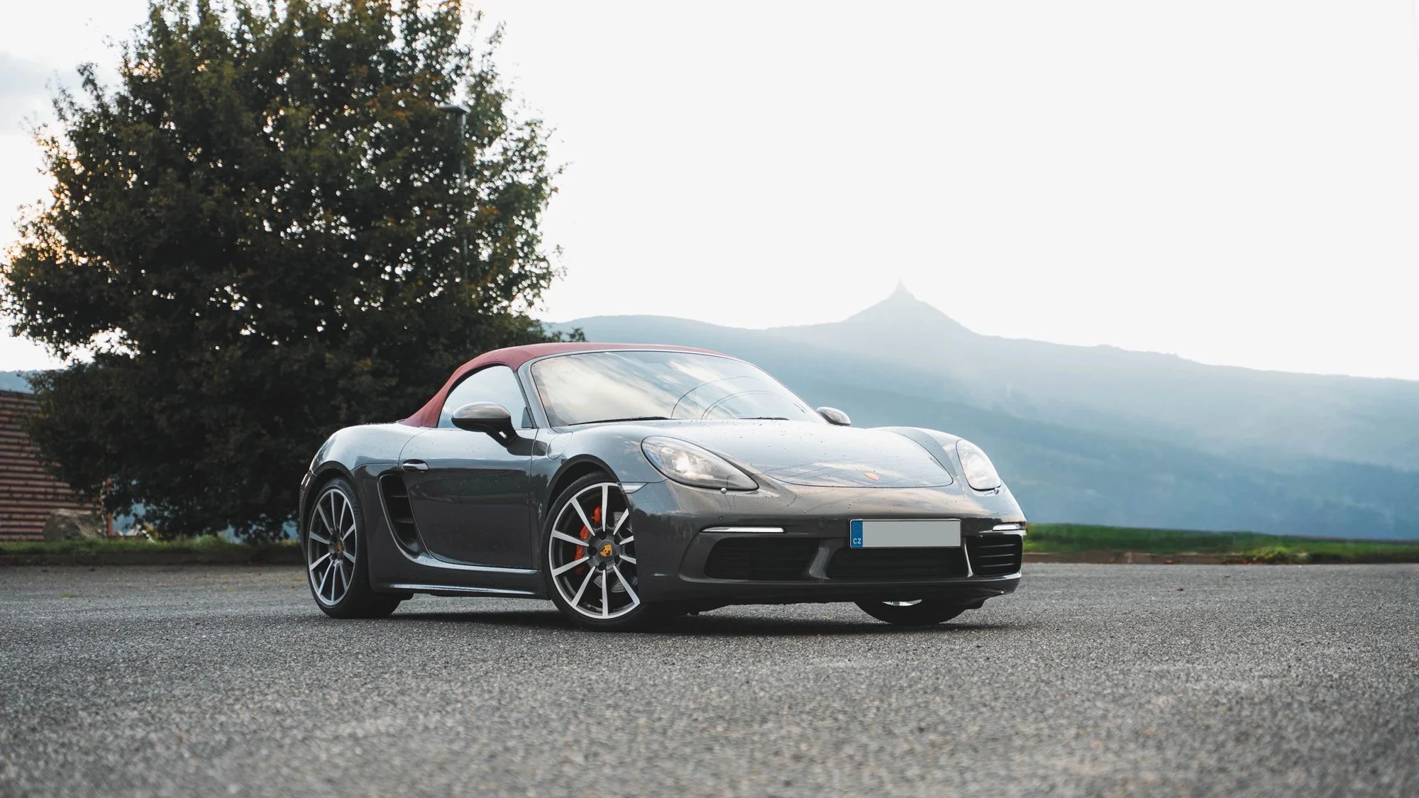 Pořádná jízda v nadupaném Porsche 718 Boxster S: 60 nebo 120 min.