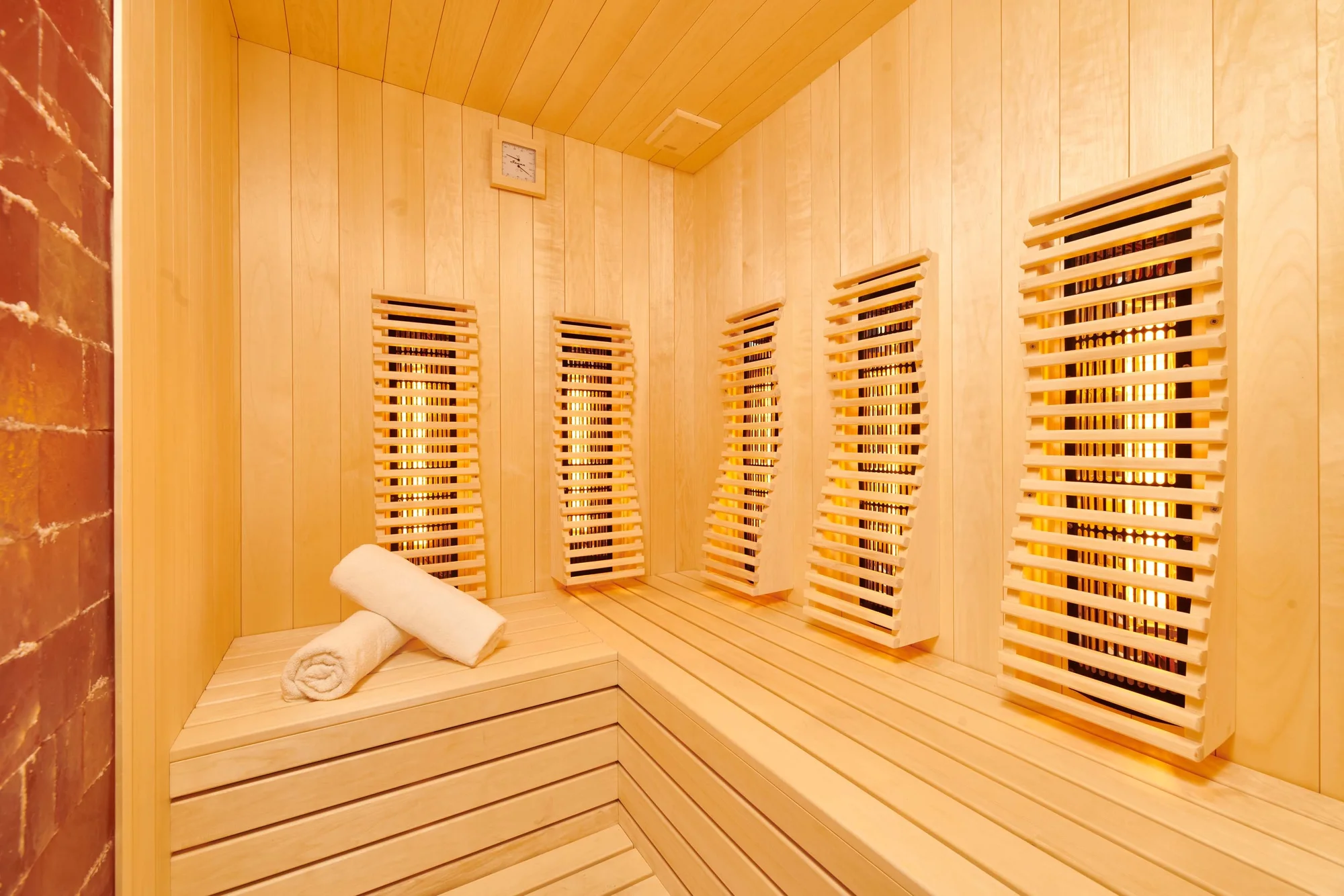 Hotel na Istrii 100 m od pláže: strava, aquapark, wellness, animace i 2 děti zdarma