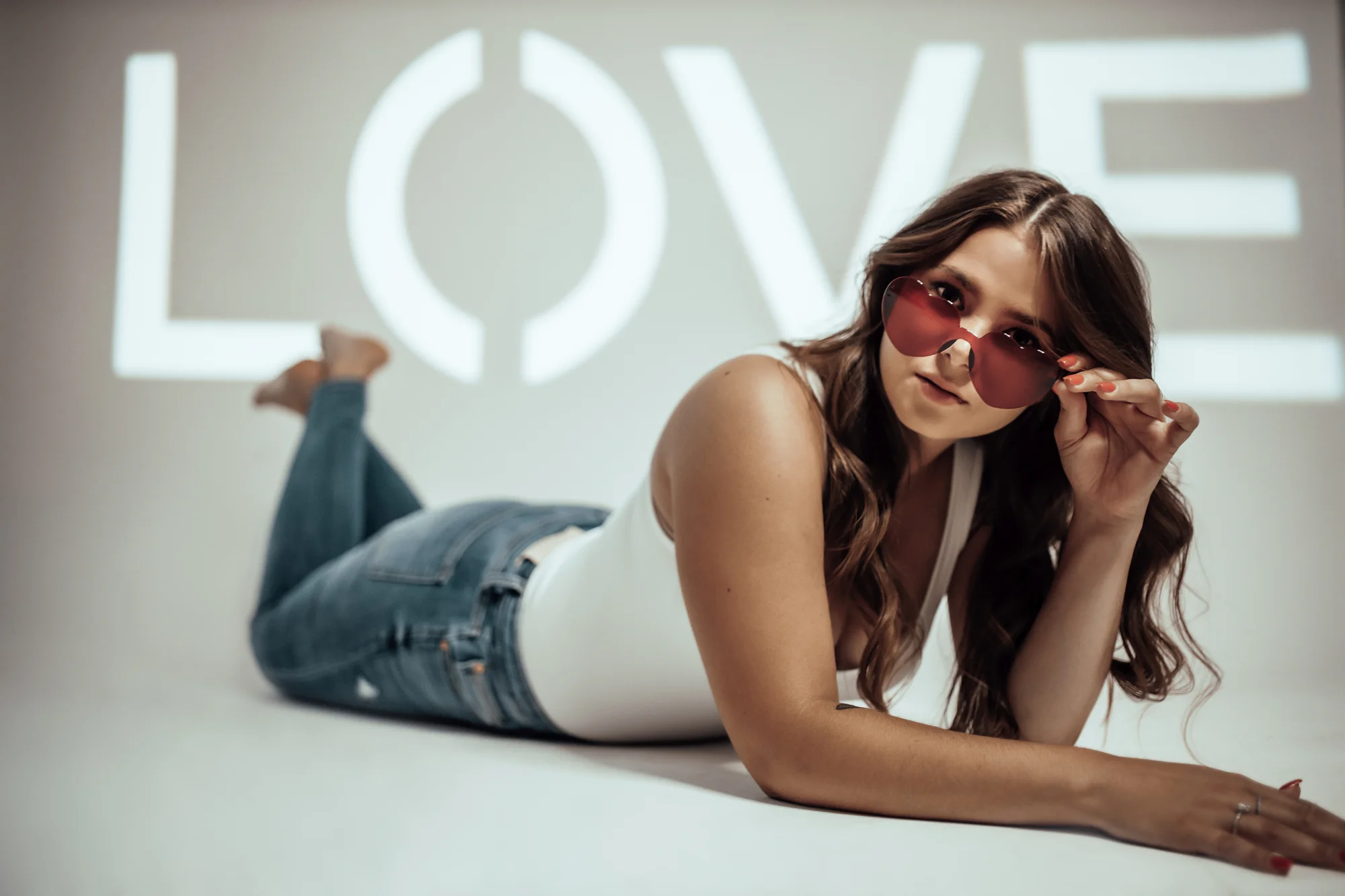 Valentýnské focení v ateliéru, vč. varianty s líčením a účesem (45–⁠⁠⁠⁠⁠⁠120 minut)