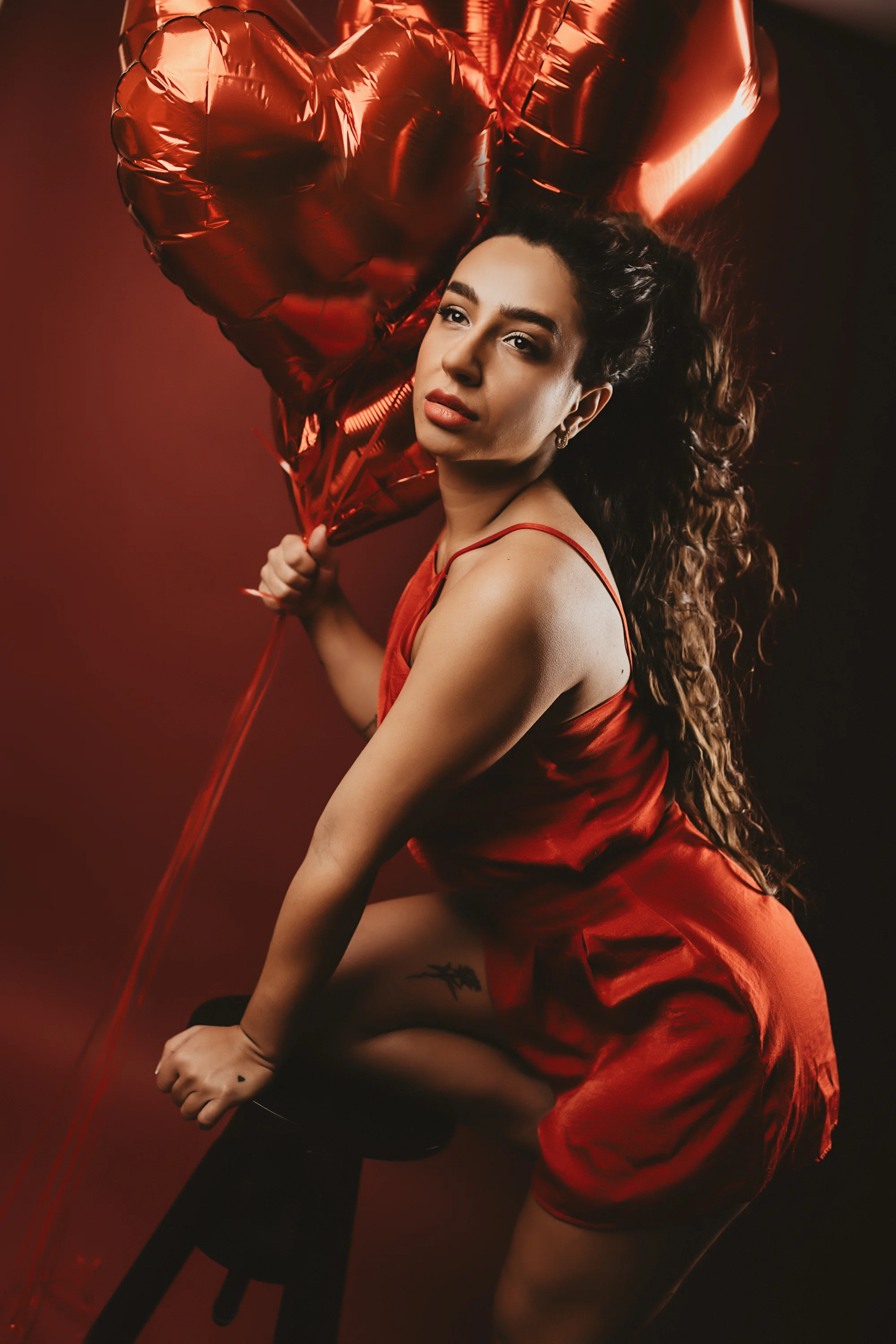 Valentýnské focení v ateliéru, vč. varianty s líčením a účesem (45–⁠⁠⁠⁠⁠⁠120 minut)