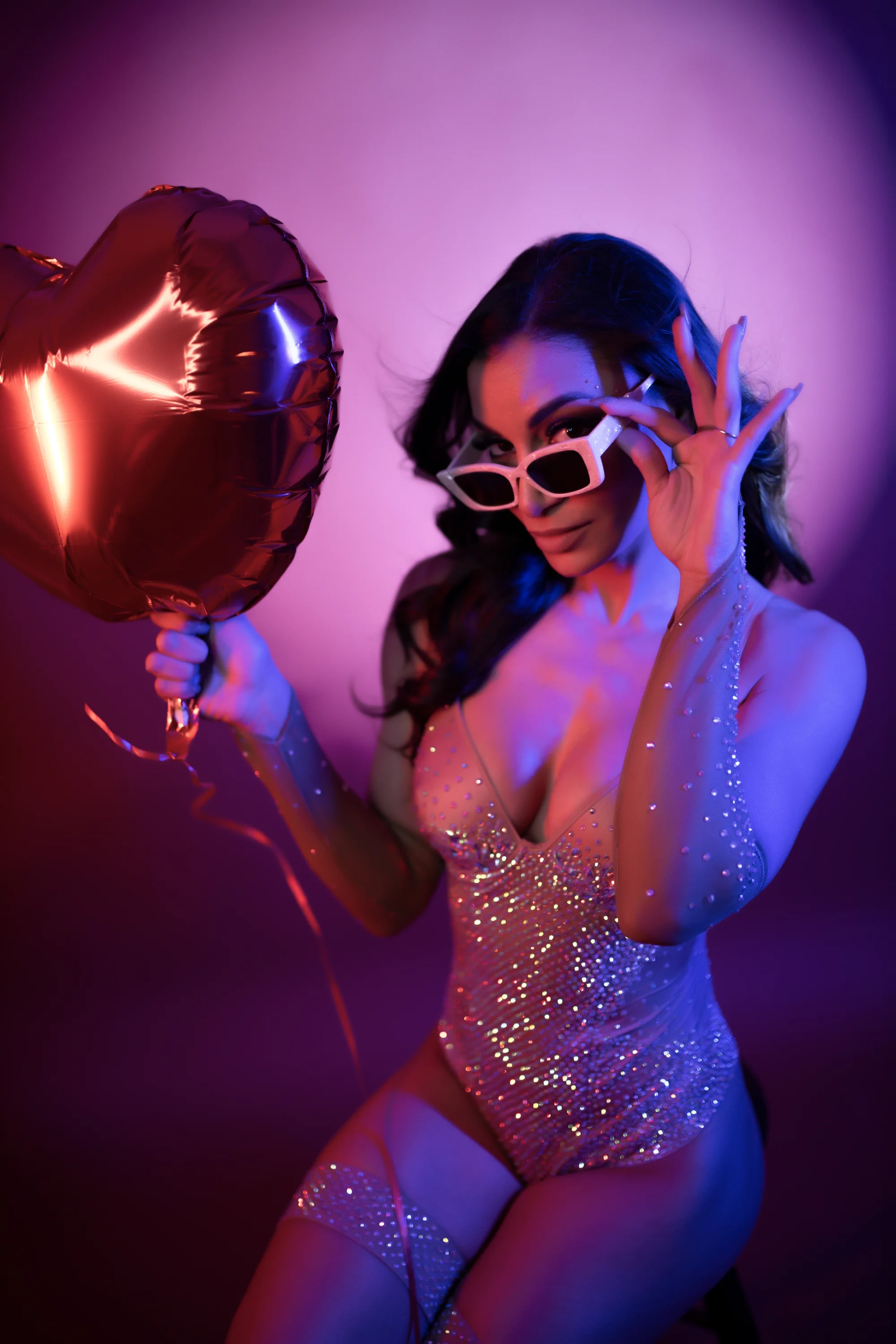 Valentýnské focení v ateliéru, vč. varianty s líčením a účesem (45–⁠⁠⁠⁠⁠⁠120 minut)