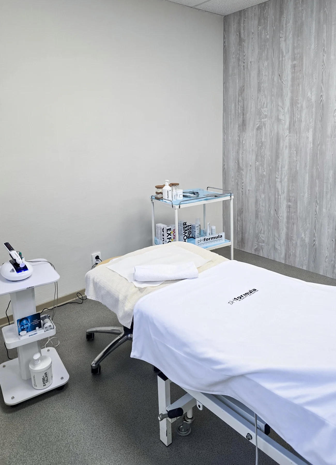 Profesionální péče o pleť: mikrojehličková terapie i studená plazma