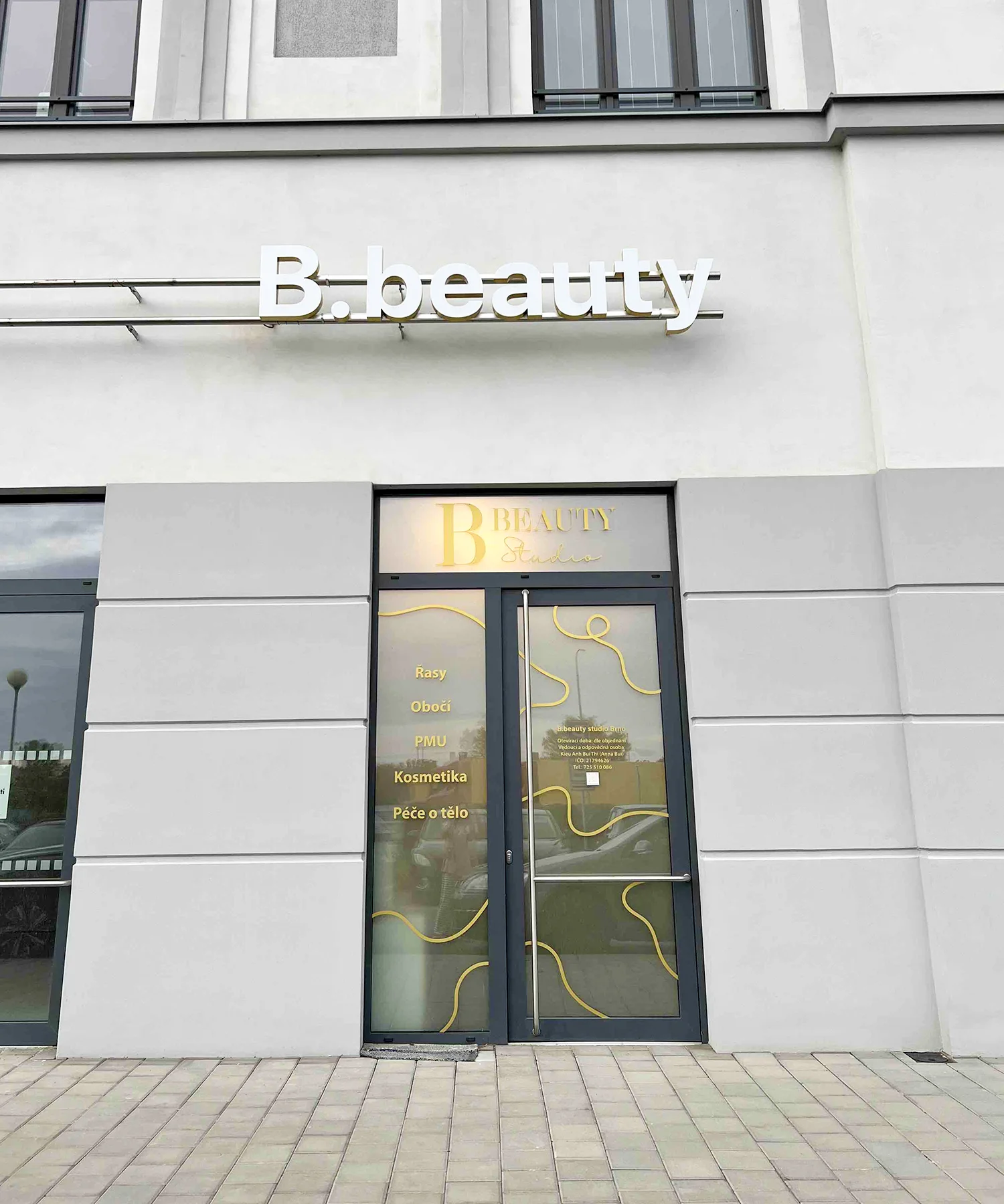 Vstříc pevné a zářivé pleti: liftingová či guasha masáž obličeje, 60–75 minut