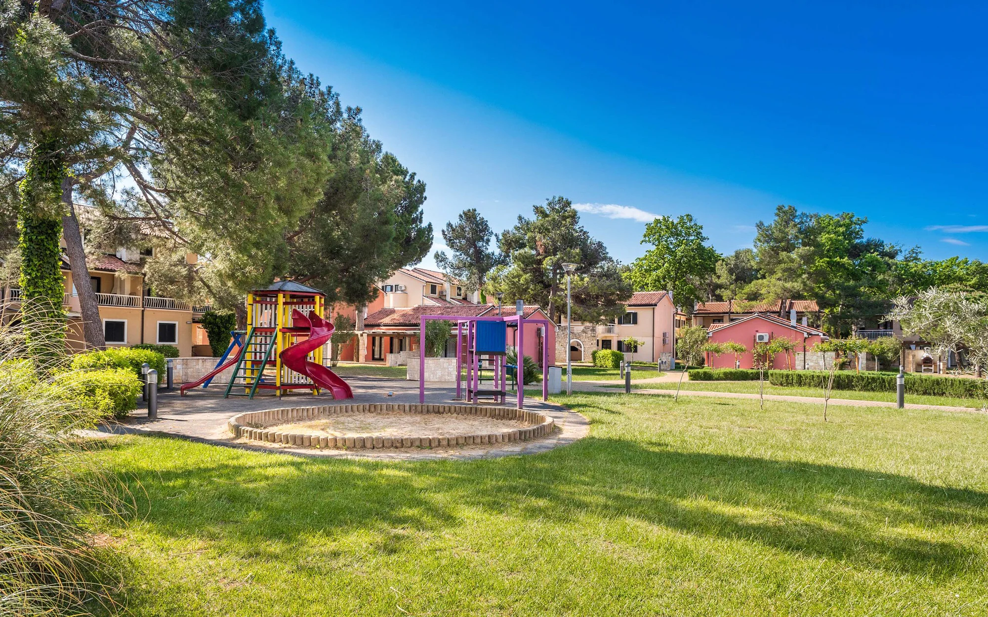 Umag: pobyt ve 4* rodinných apartmánech, vč. stravy a animačního programu, 120 m od pláže