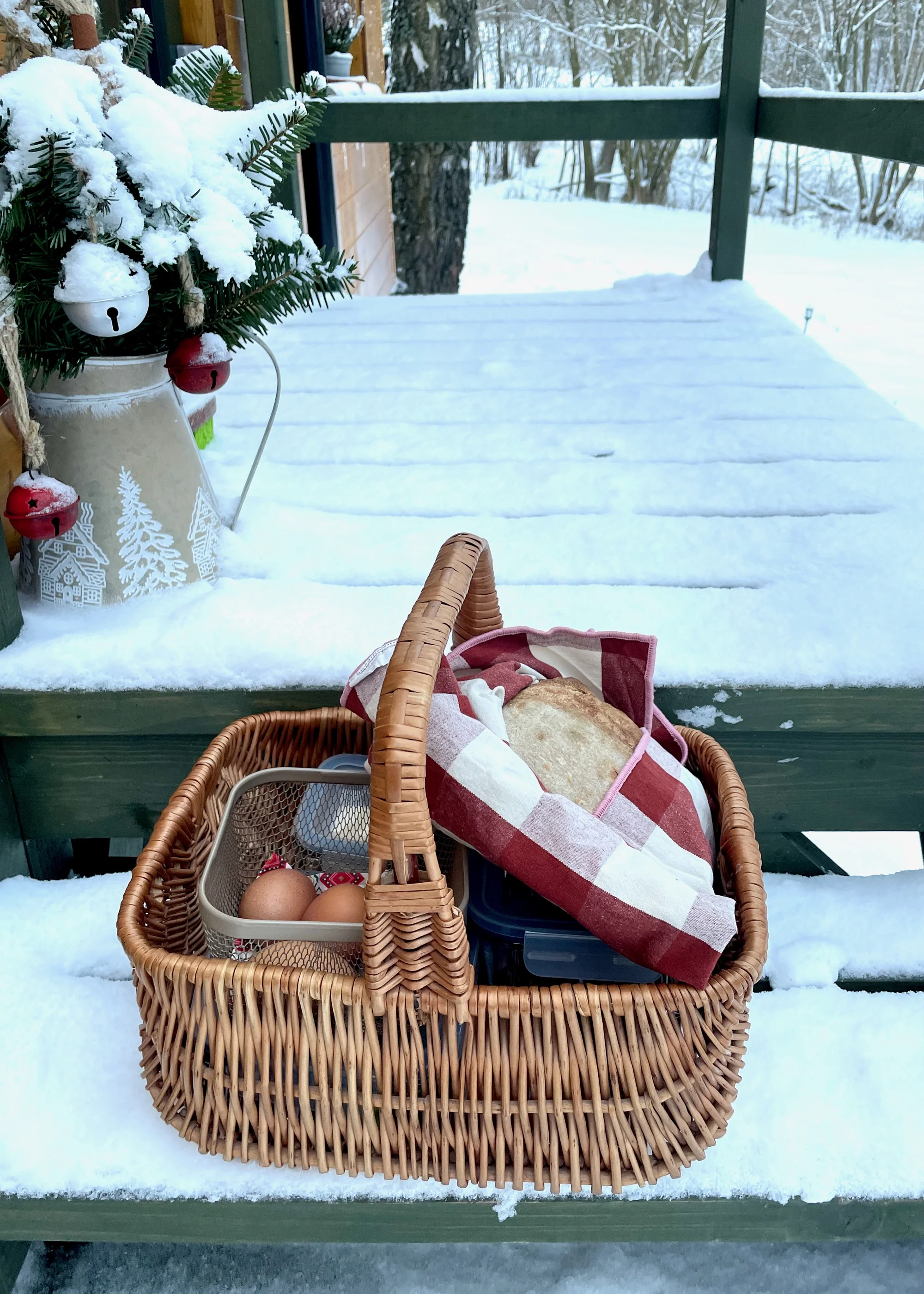 Romantika uprostřed moravské přírody: útulná maringotka s veškerým zázemím, možnost snídaně