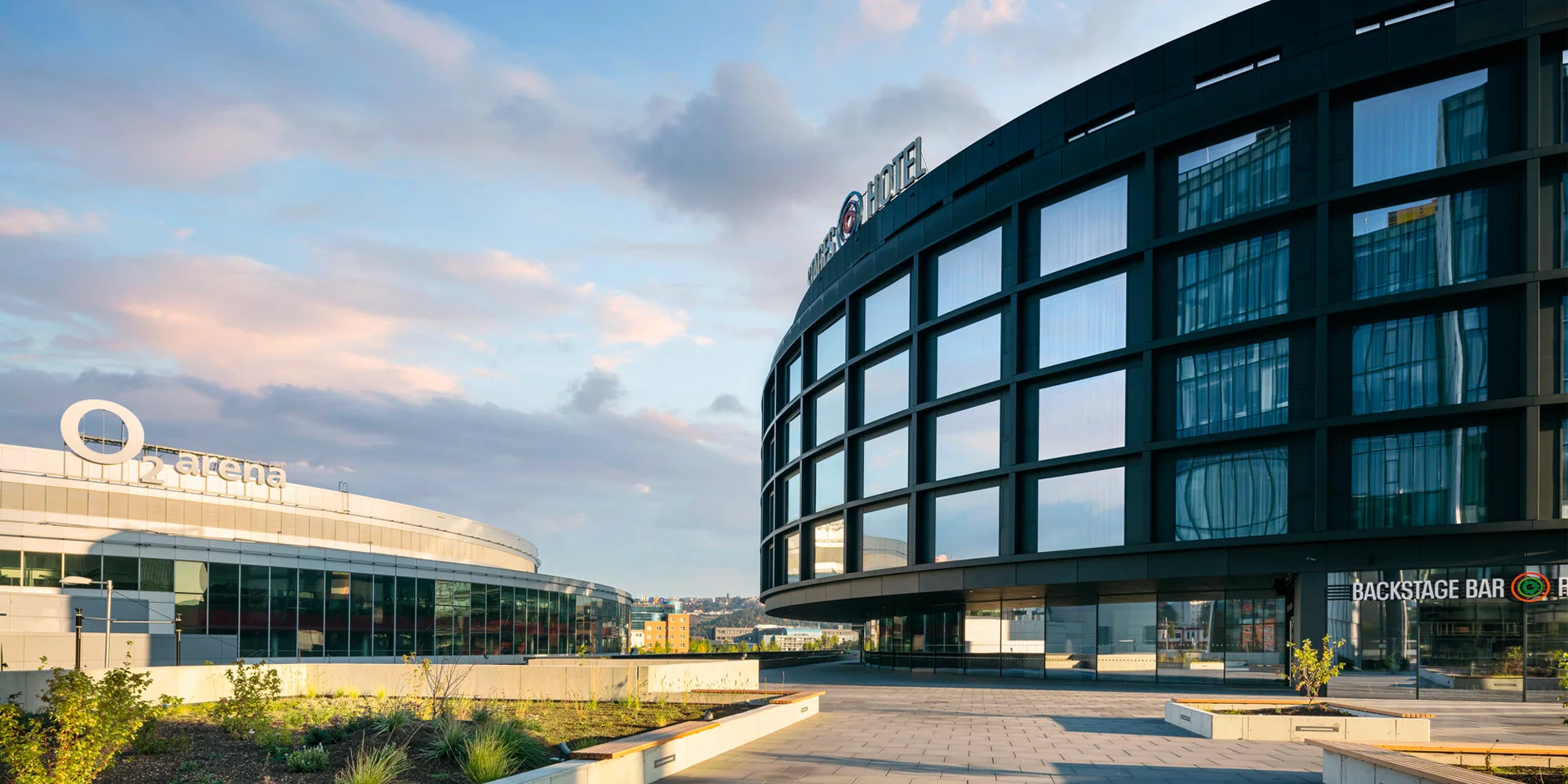 Moderní 4* hotel u O2 areny: skvělá kuchyně, parkování