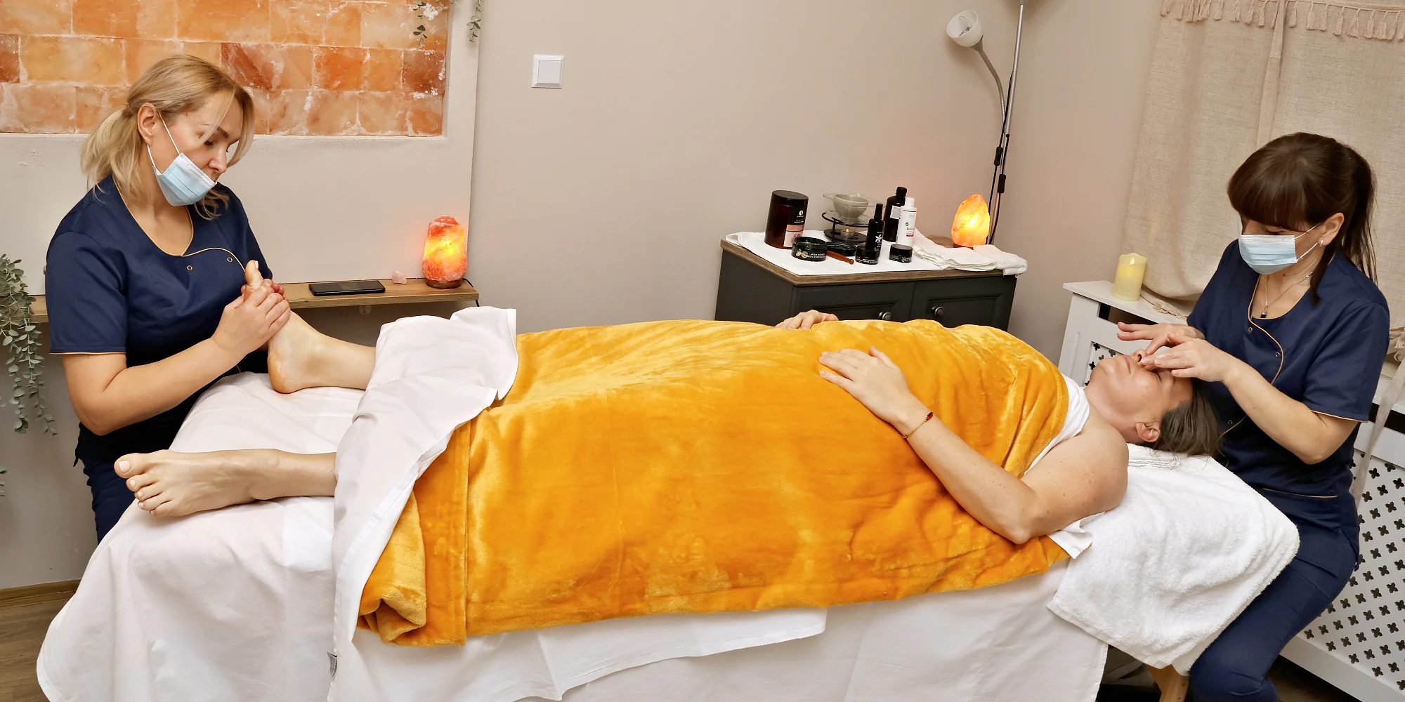 60–90min. čtyřruční masáž: zdravotní nebo relaxační