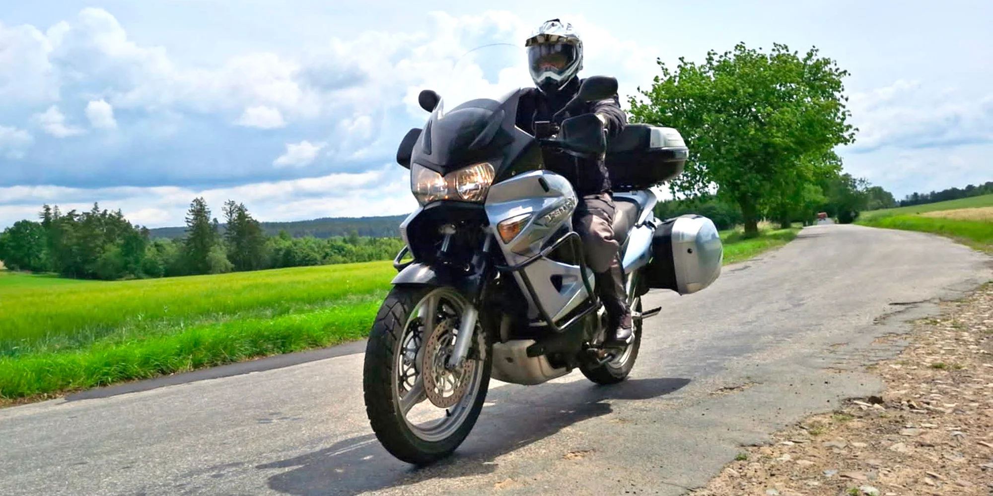 Voucher na 1 000 až 10 000 Kč do půjčovny motorek