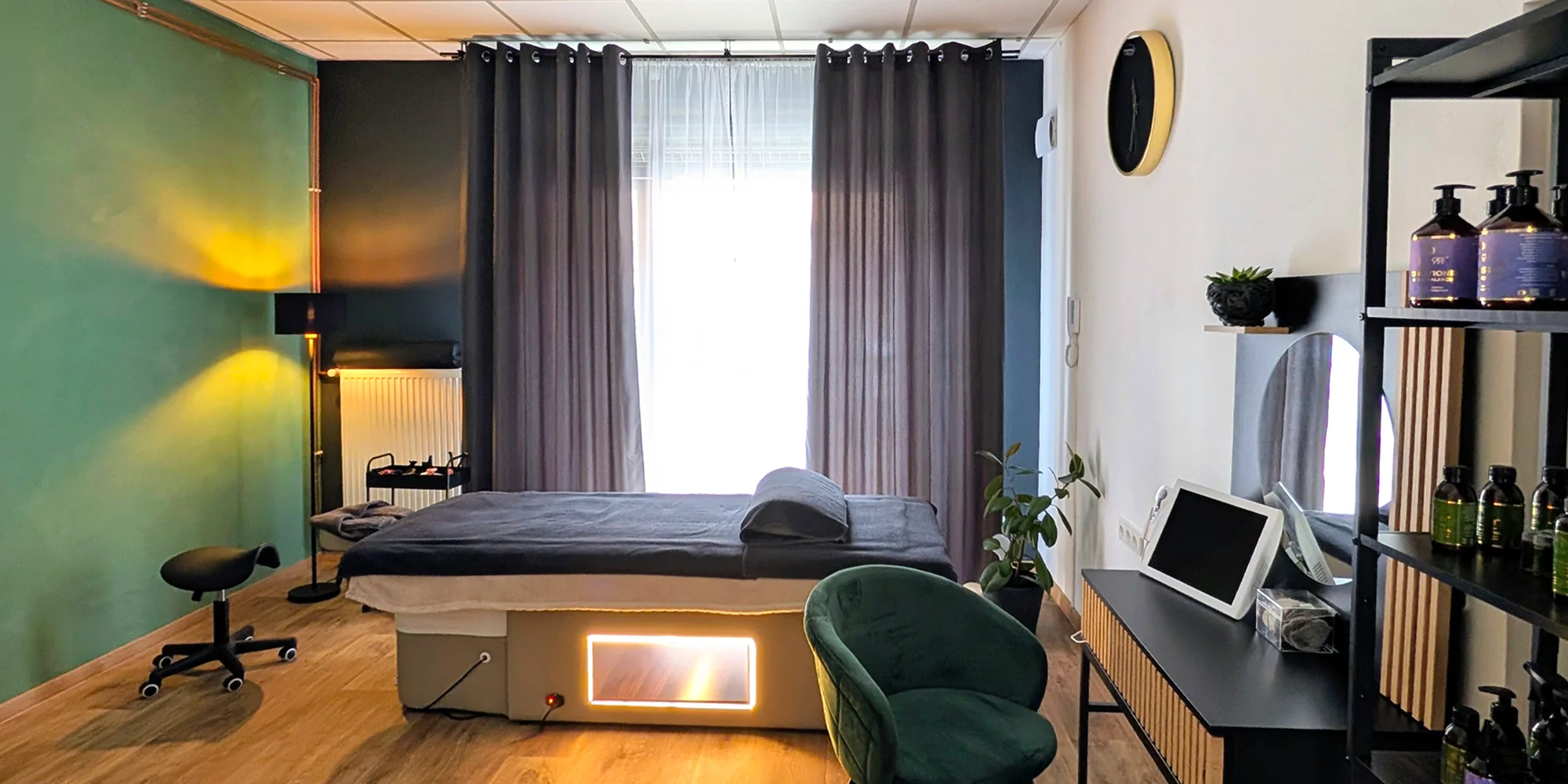 Rehabilitační masáž, head spa i kompletní rituál