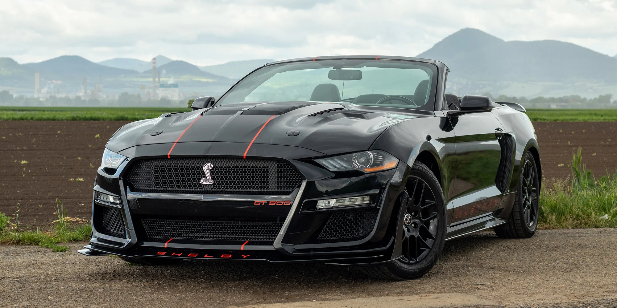 Ford Mustang Cabrio na 15 min. až celý víkend